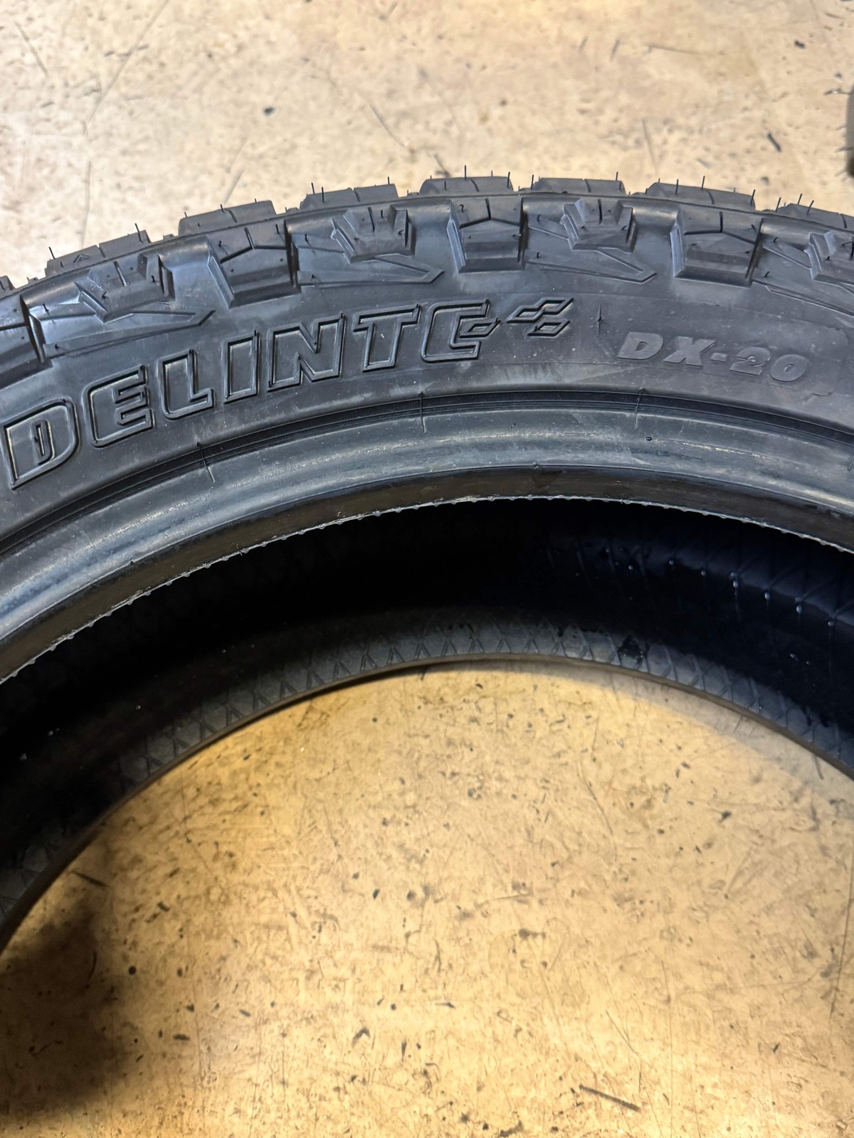 2 DELINTE DX-20 BANDIT X/T BSW P 275 50 22 111H RUGGED TERRAIN TIRE 833846