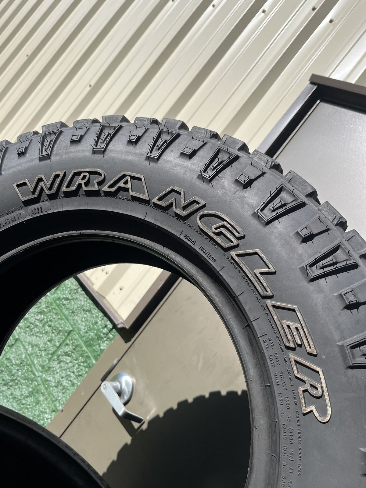 1 Tire Goodyear Wrangler Duratrac LT 245/75R17 121/118Q DOT.4822 12/32 No Patch