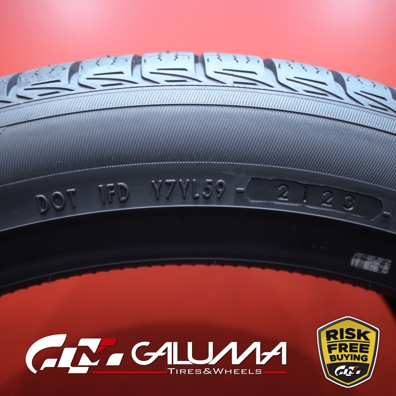1 (One) Tire LikeNEW Yokohama Advan V35 315/35R22 315/35/22 3153522 111V #81539