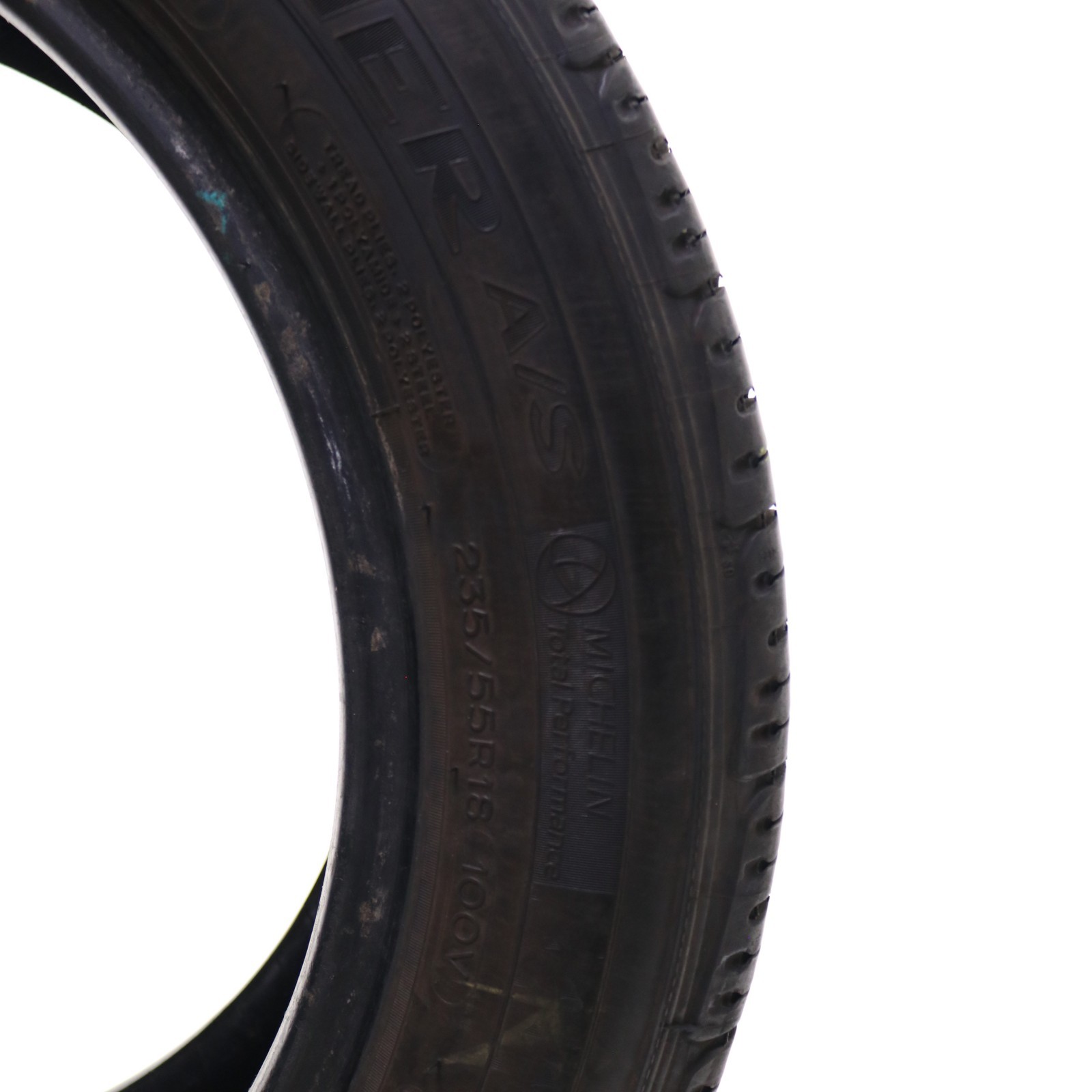 Set of 2 Used 235/55R18 Michelin Premier A/S – 100V – 6/32 No Repairs