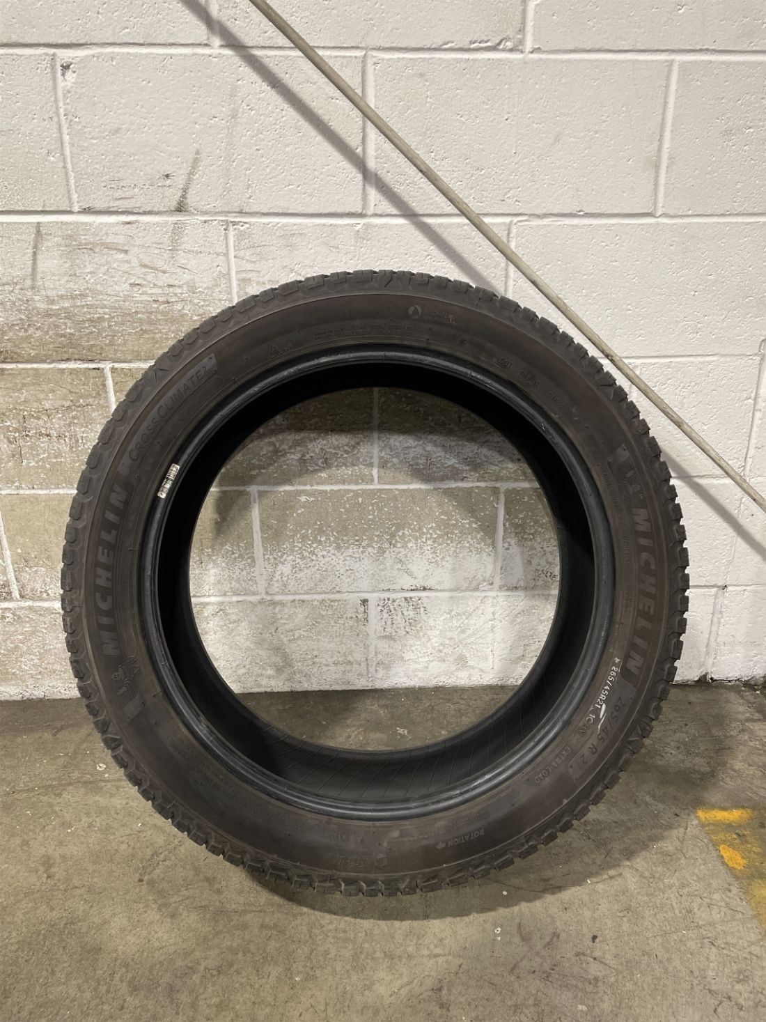 1x P265/45R21 Michelin Cross Climate2 A/W 8/32 108 V Used Tire 2654521