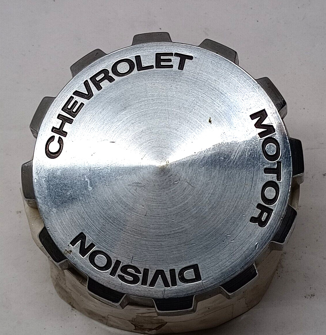 71-76 CHEVROLET MOTOR DIVISION IMPALA MONTE CARLO USED WHEEL CENTER CAP 552945