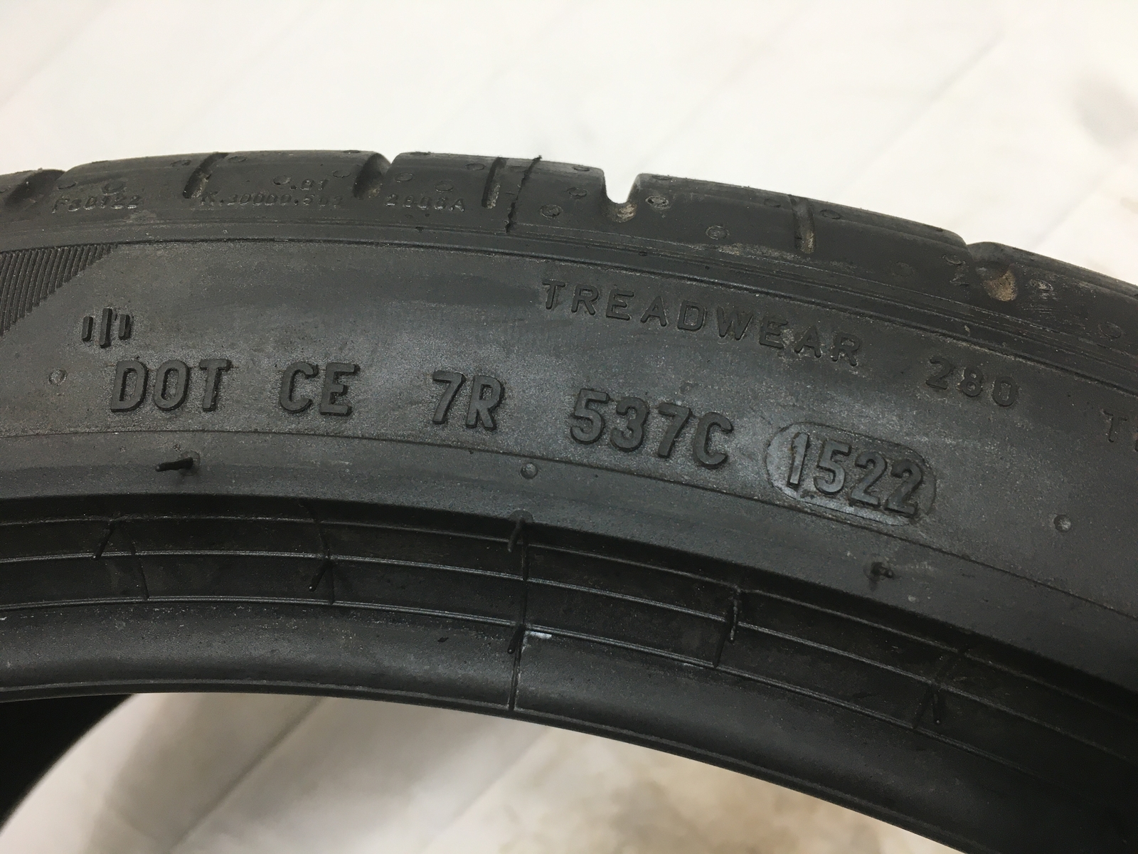 [1] Pirelli P Zero PZ4 P315/30ZR22 315 30 22 Tire – Driven Once