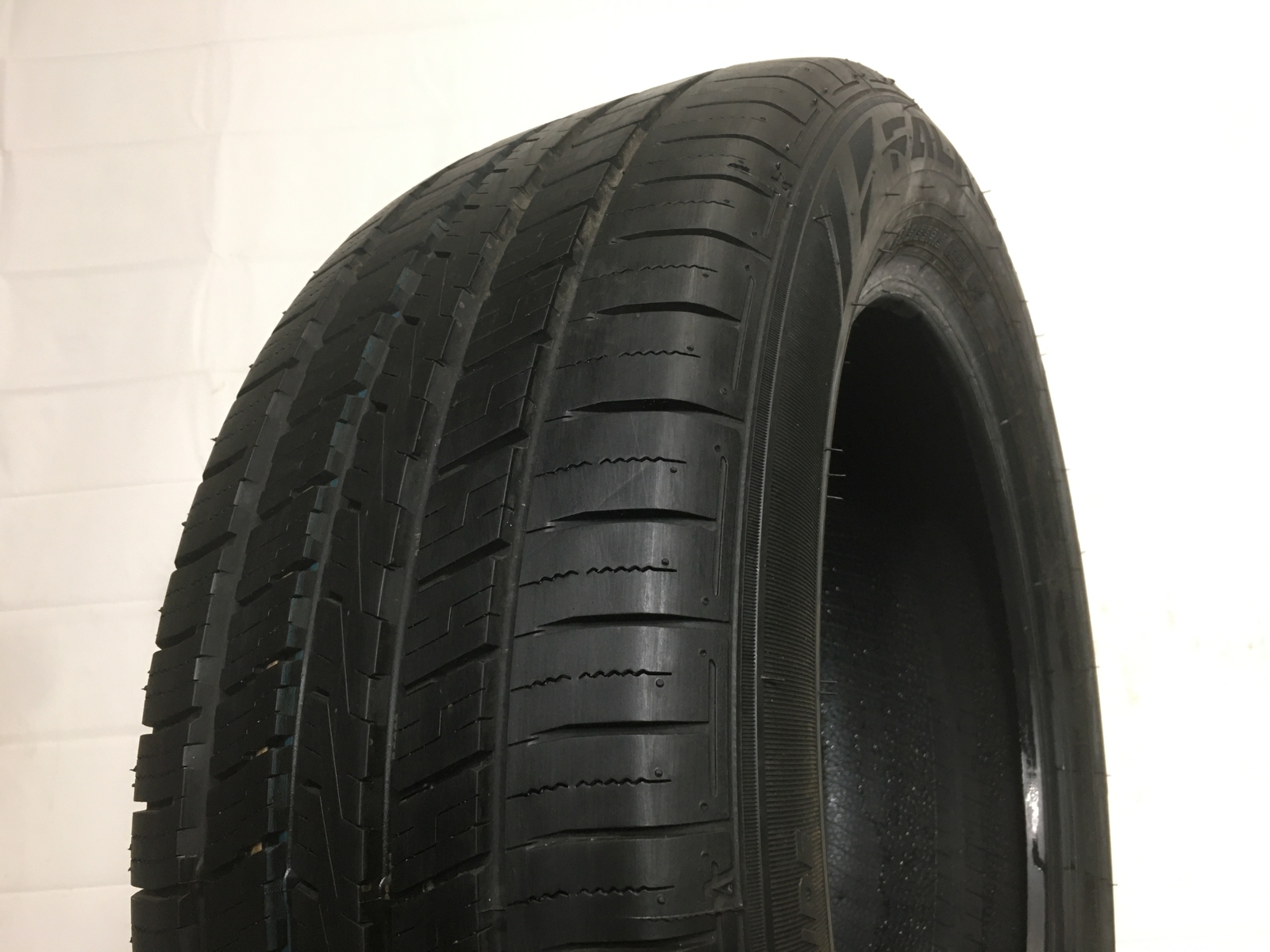 [1] Faken Pro G5 CSV P235/55R19 235 55 19 Tire 9.5-9.75/32