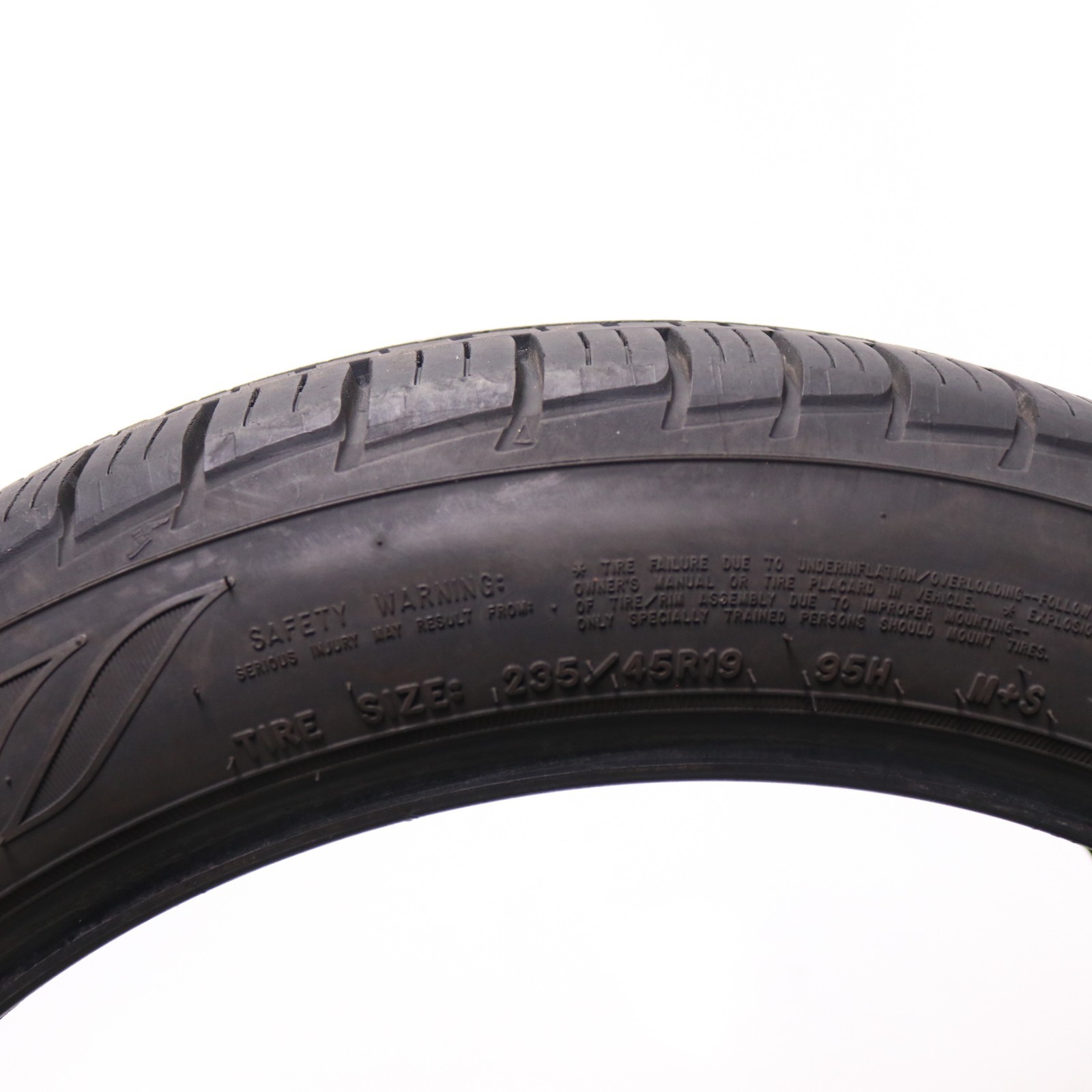 Set of 2 Used 235/45R19 Goodyear Assurance MaxLife – 95H 9.5-10.5/32 No Repairs