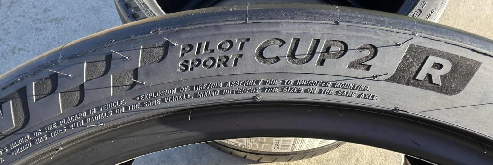 TWO BRAND NEW 345/25ZR21 (104Y) Michelin Pilot Sport Cup 2R ZP C8 Corvette Tires