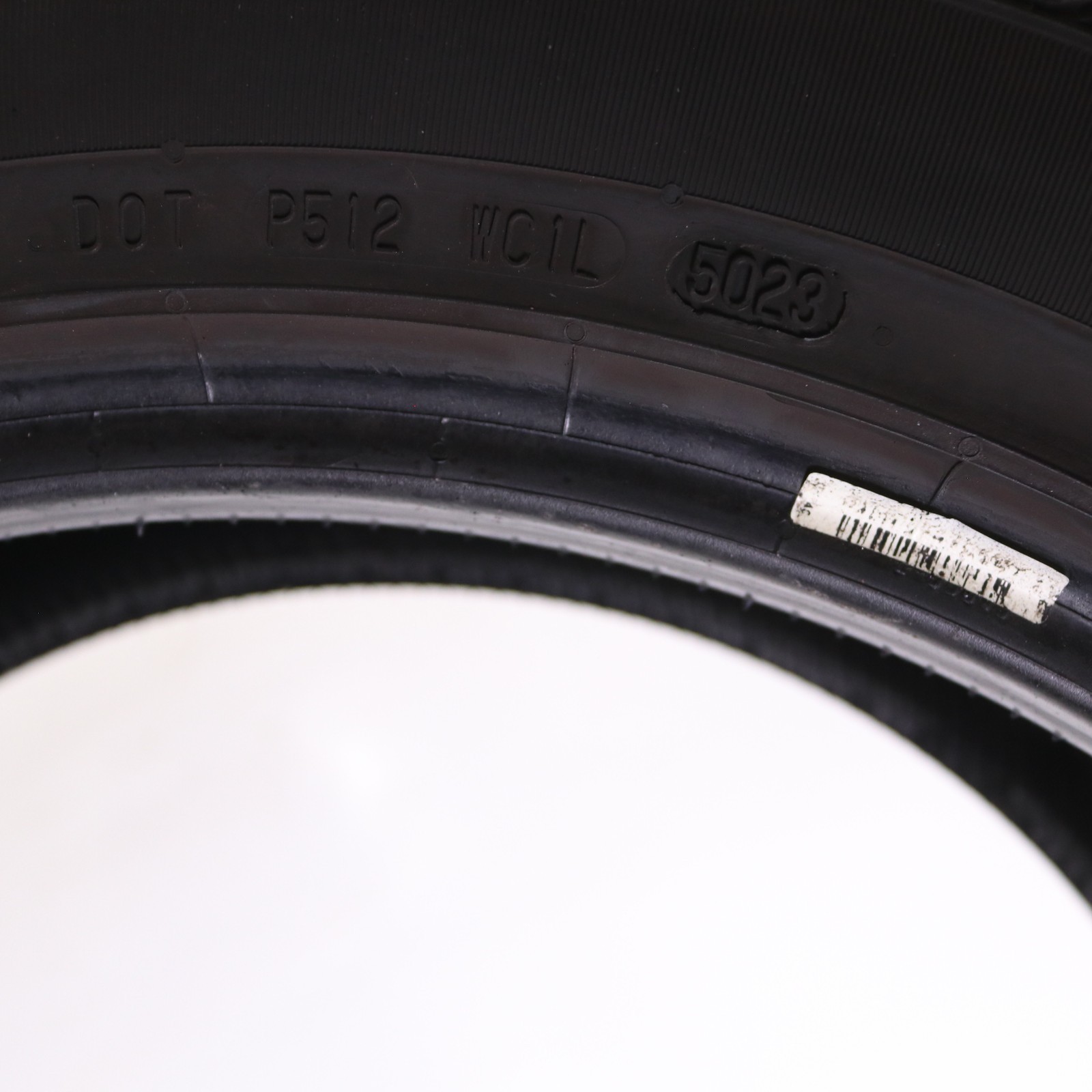 Set of 4 Used 255/45R20 Continental CrossContact LX Sport AO – 101H – 8.5-9.5/32