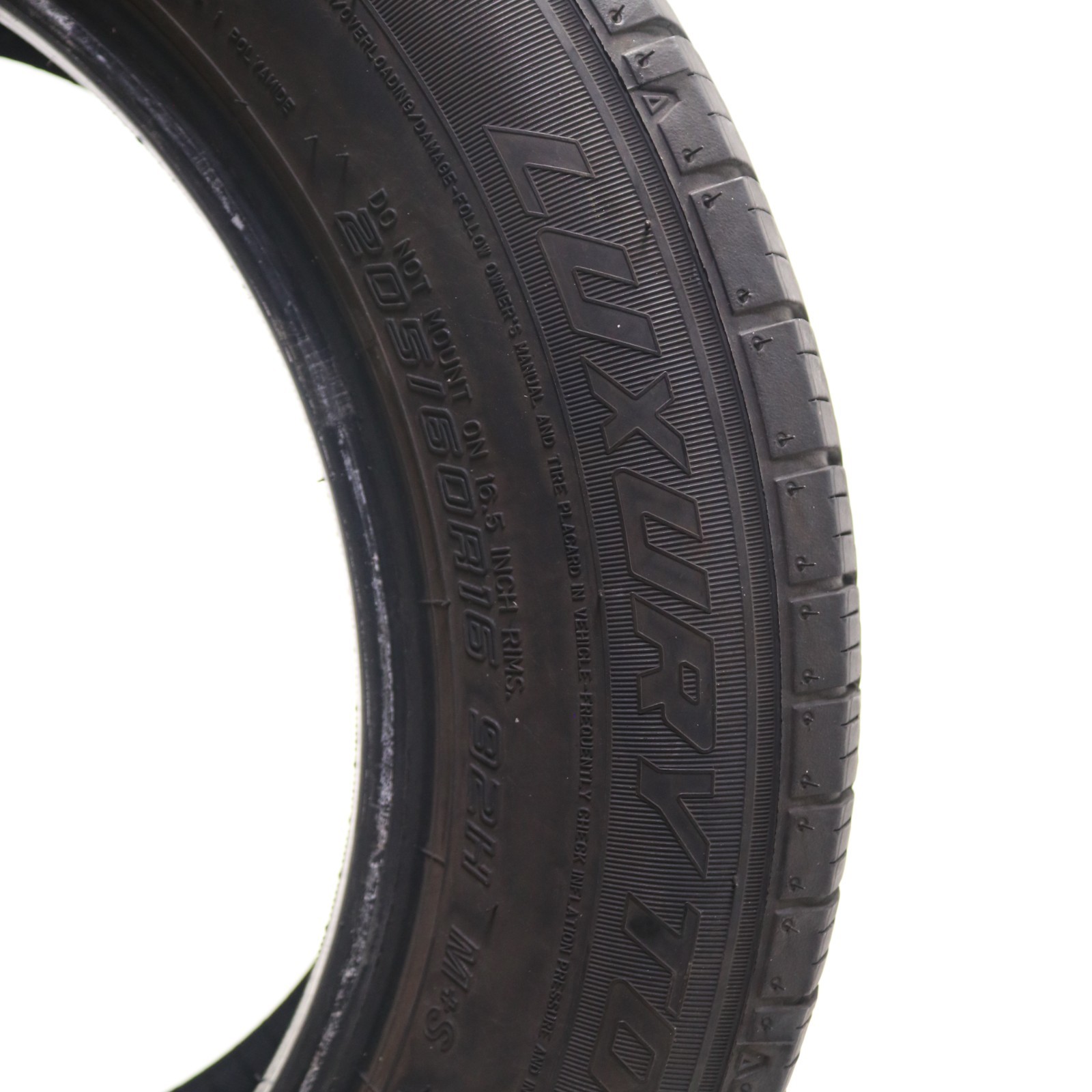 Used 205/60R16 Mazama Reputation NLW-3 – 92H – 7/32 No Repairs