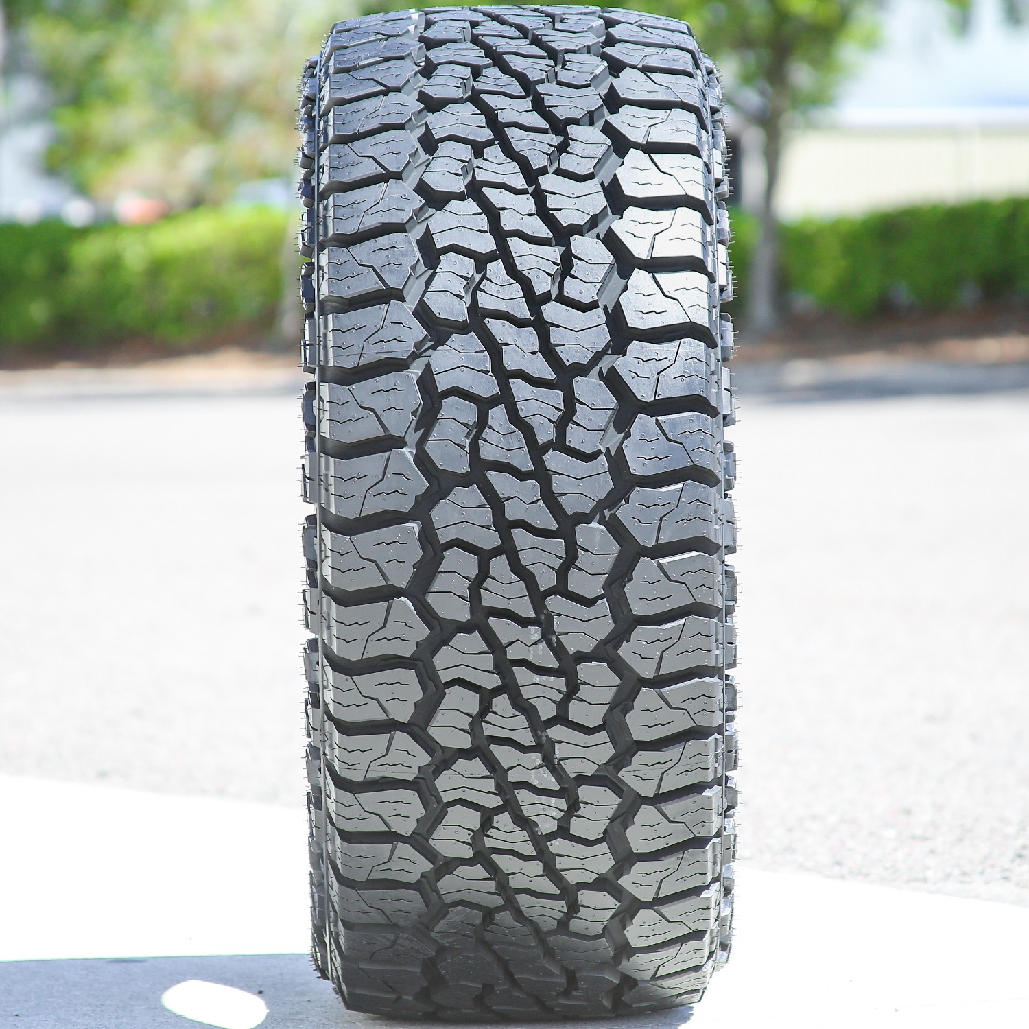 2 Tires Venom Power Swampthing A/T Xtreme Dirt 205/70R15 100T XL AT All Terrain