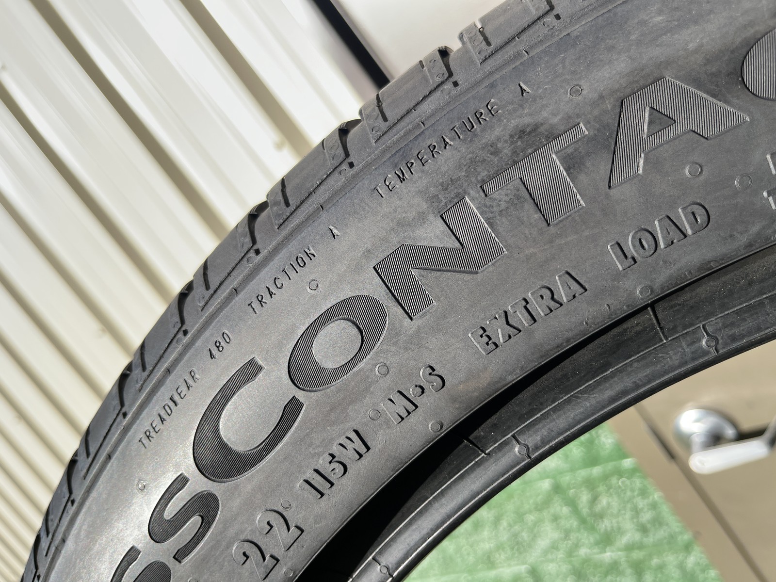 1 Tire Continental CrossContact RX LR 275/45R22 115W DOT.1625 8.75/32