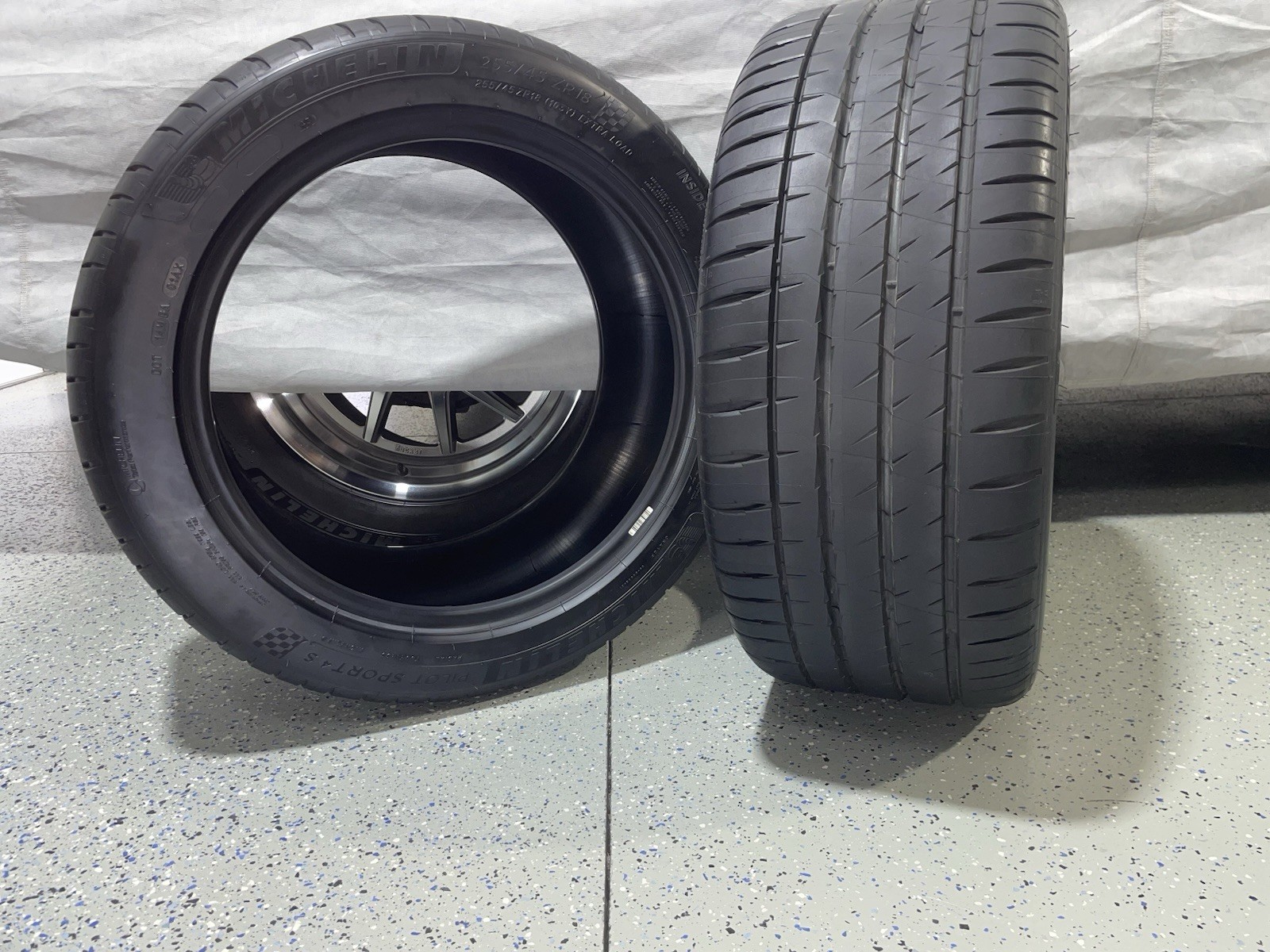 Michelin Pilot Sport 4S 255/45R18 Tires – Set of 2 – New/Unpackaged/Unused