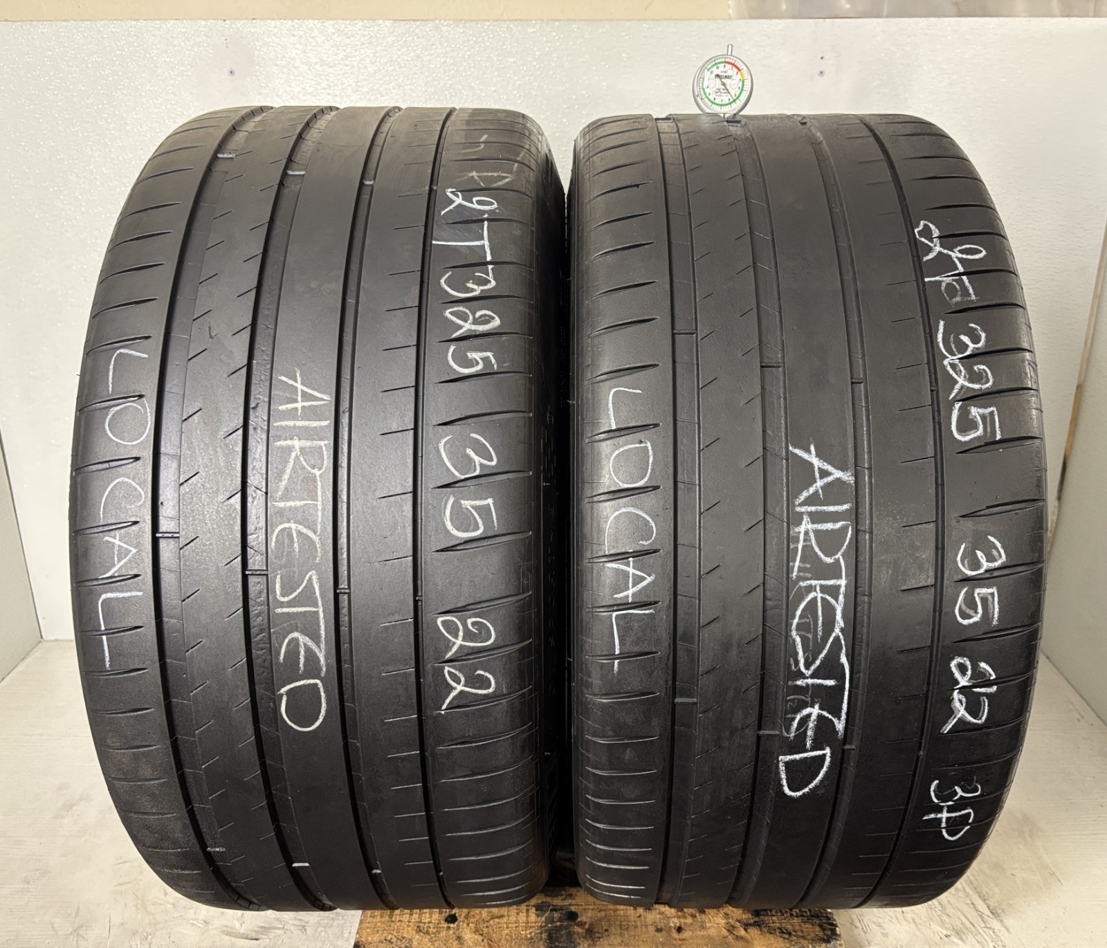 NO SHIPPING ONLY LOCAL PICK UP 2 Tires 325 35 22 Michelin Pilot Sport 4S MO1