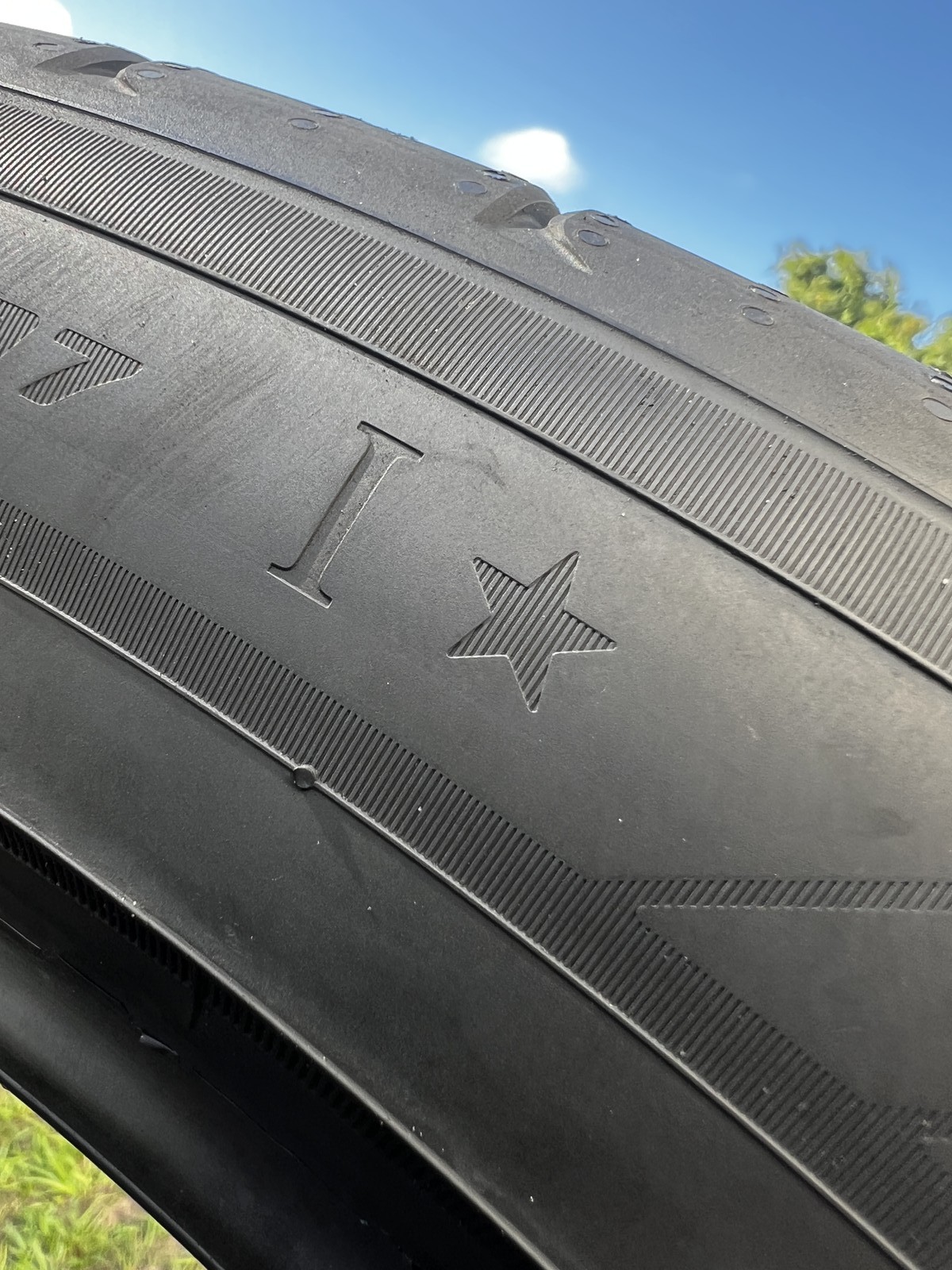 1 Tire Yokohama Advan Sport V107 ★ BMW I 315/35R22 111Y DOT.3923 7/32