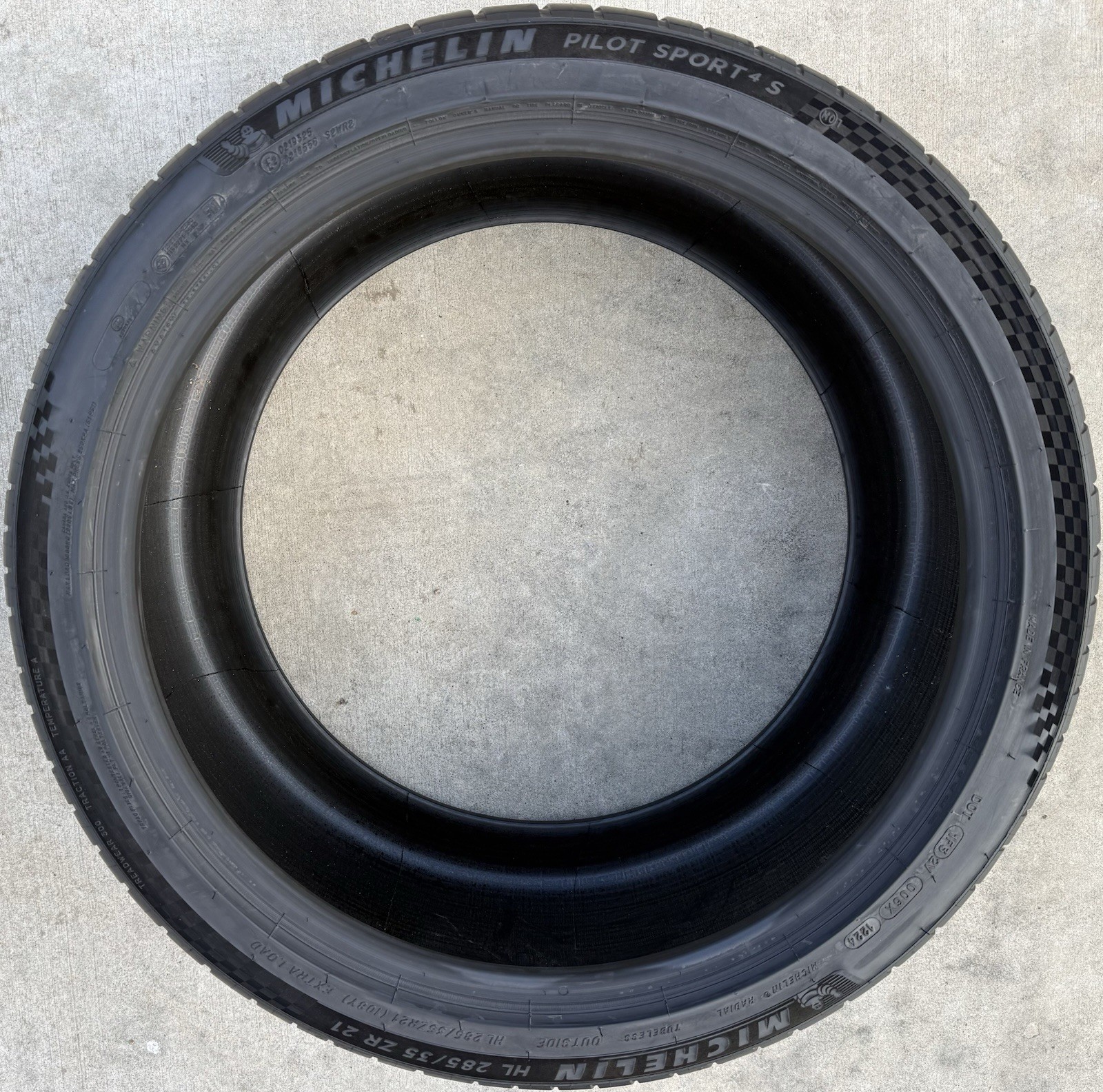 TWO BRAND NEW HL285/35ZR21 (108Y) Michelin Pilot Sport 4S MO1 Tires 285/35ZR21