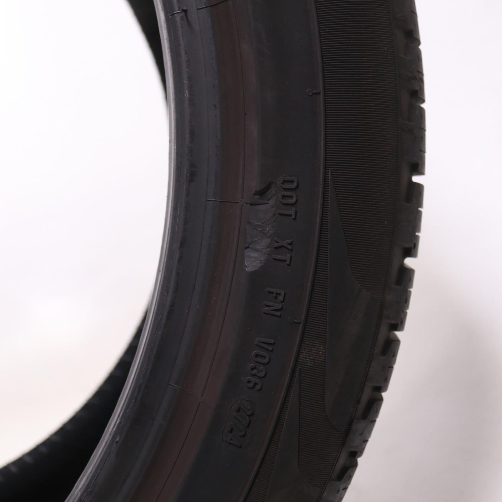 Set of 2 Used 285/40R21 Pirelli Scorpion Verde NO – 109V – 8.5/32