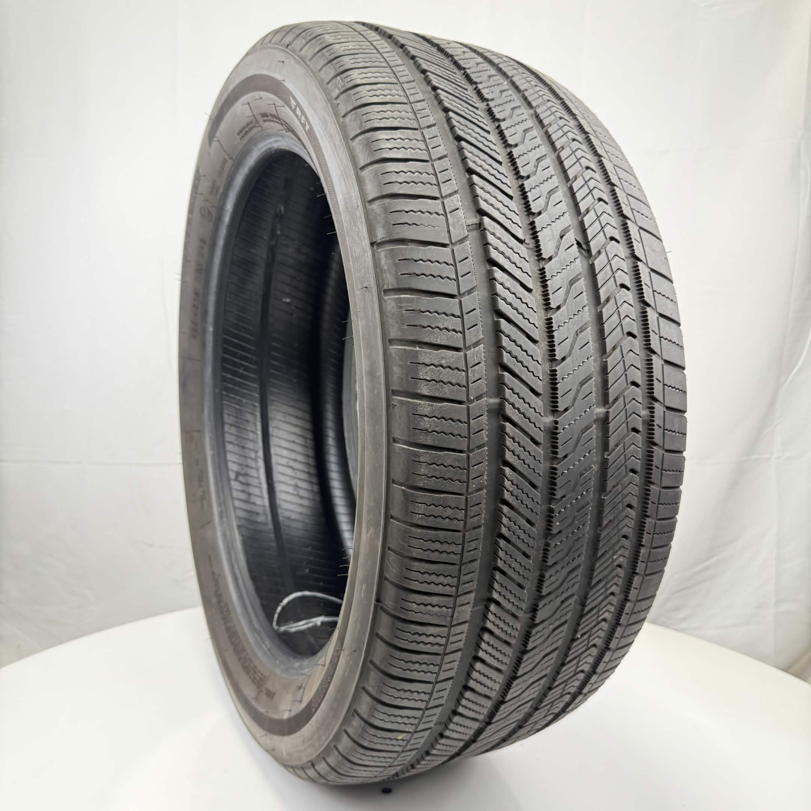 Used 285/45R21 Bridgestone Alenza Sport A/S RFT 113H 7/32 (DOT 24)