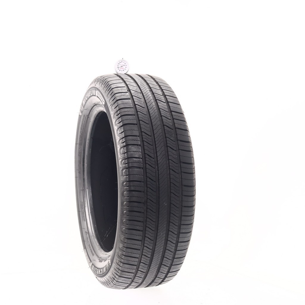 Set of (4) Used 235/55R19 Michelin Defender 2 105H – 8.5-9.5/32