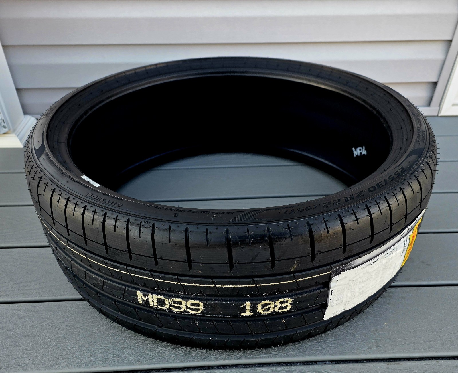 Pirelli P-ZERO PZ4 SPORT 255/30R22 95Y XL Ultra High Performance Tires 255 30 22