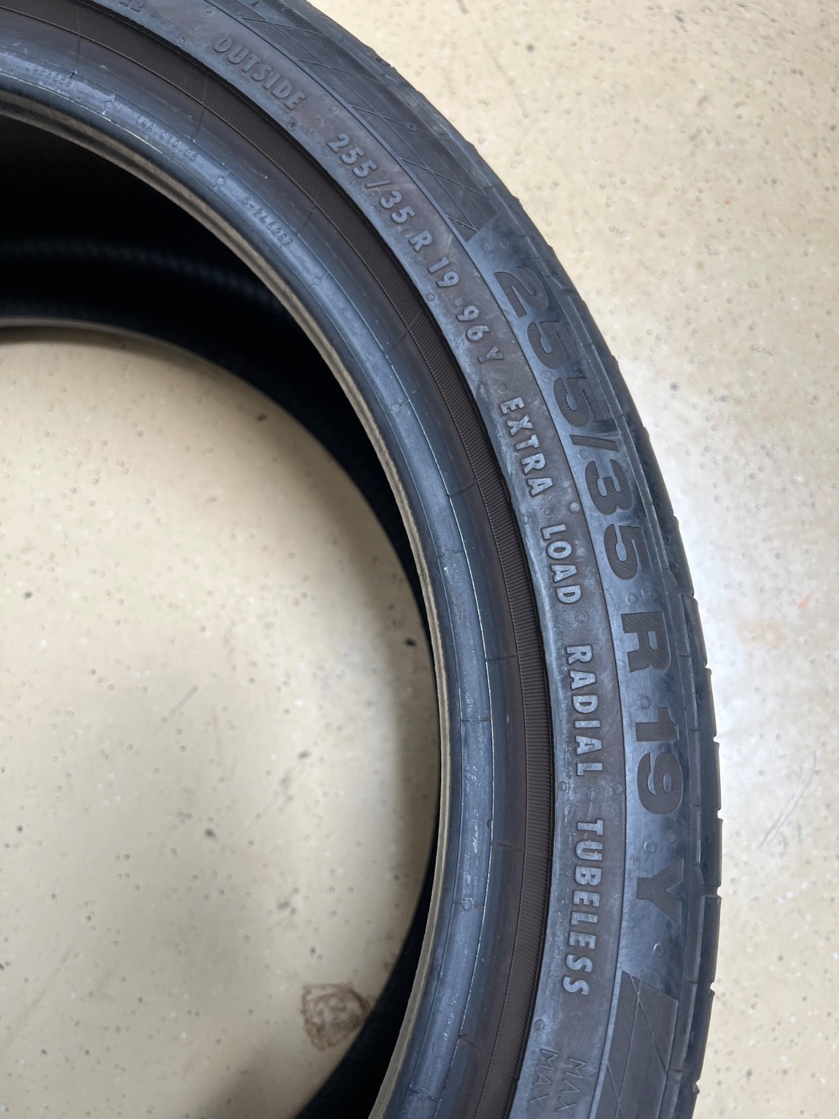 1 – NO REPAIRS 255/35R19 XL (92Y) Continental ContiSportContact 5 SSR (MOE) 7126
