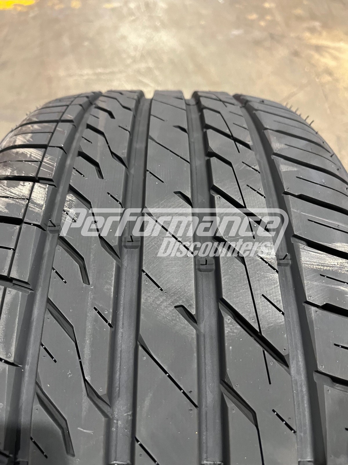 1 New American Roadstar Sport A/S Tire 255/35R20 97W SL BSW 255 35 20 2553520