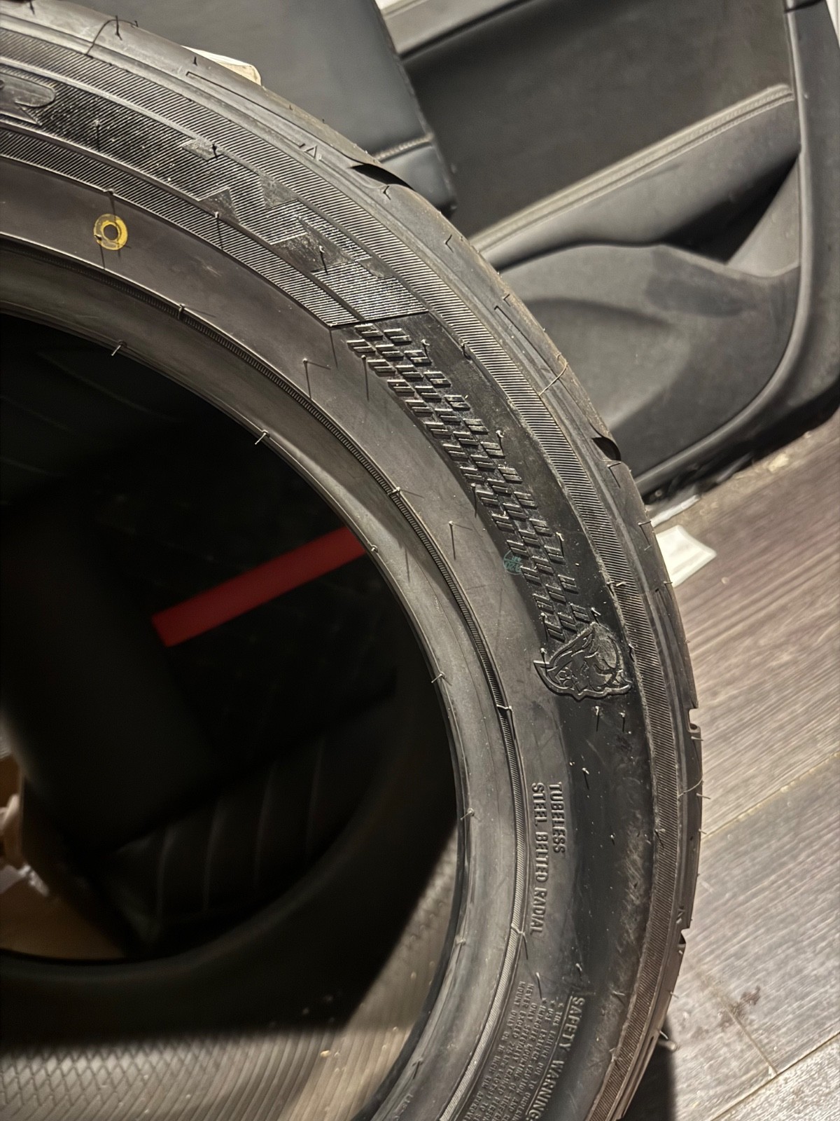2018 OEM Dodge Challenger Demon Nitto NT05R 315/40R18 drag tires