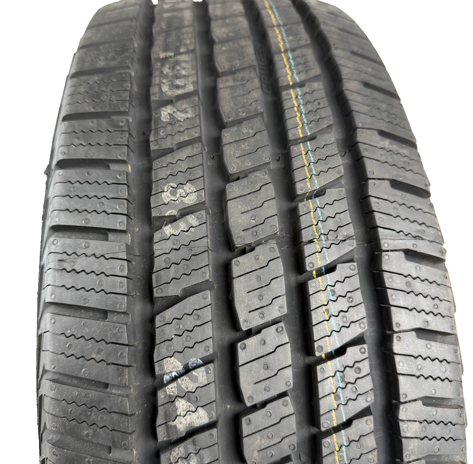 New 245/65R17 Kumho Crugen HT55 111T 12/32