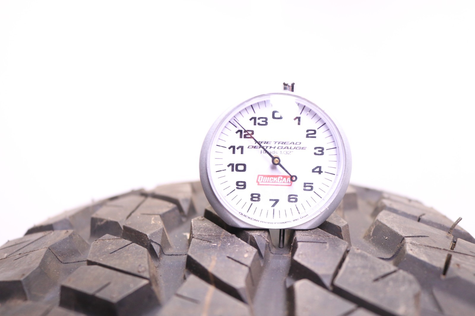Take Off 265/70R18 Ohtsu AT4000 – 116S – 12/32 No Repairs