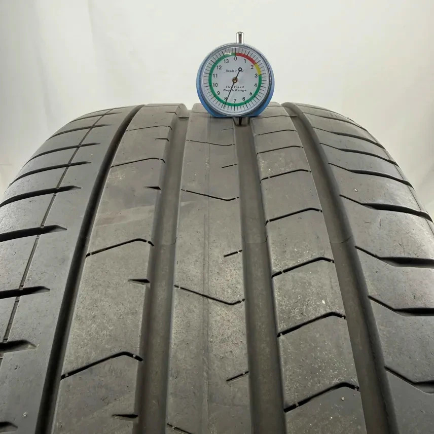 Used 255/35R19 Pirelli P Zero PZ4 MOE Run Flat 96Y 7.5/32 (DOT 23)