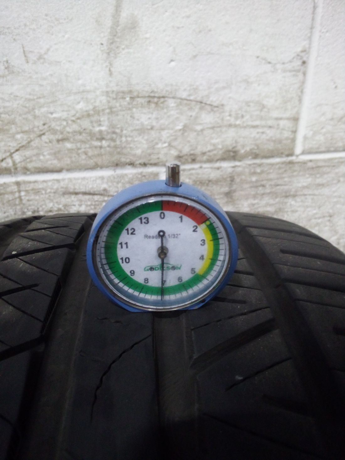 1x P275/40R18 Cooper Zeon RS3-G1 7/32 99 W Used Tire 2754018