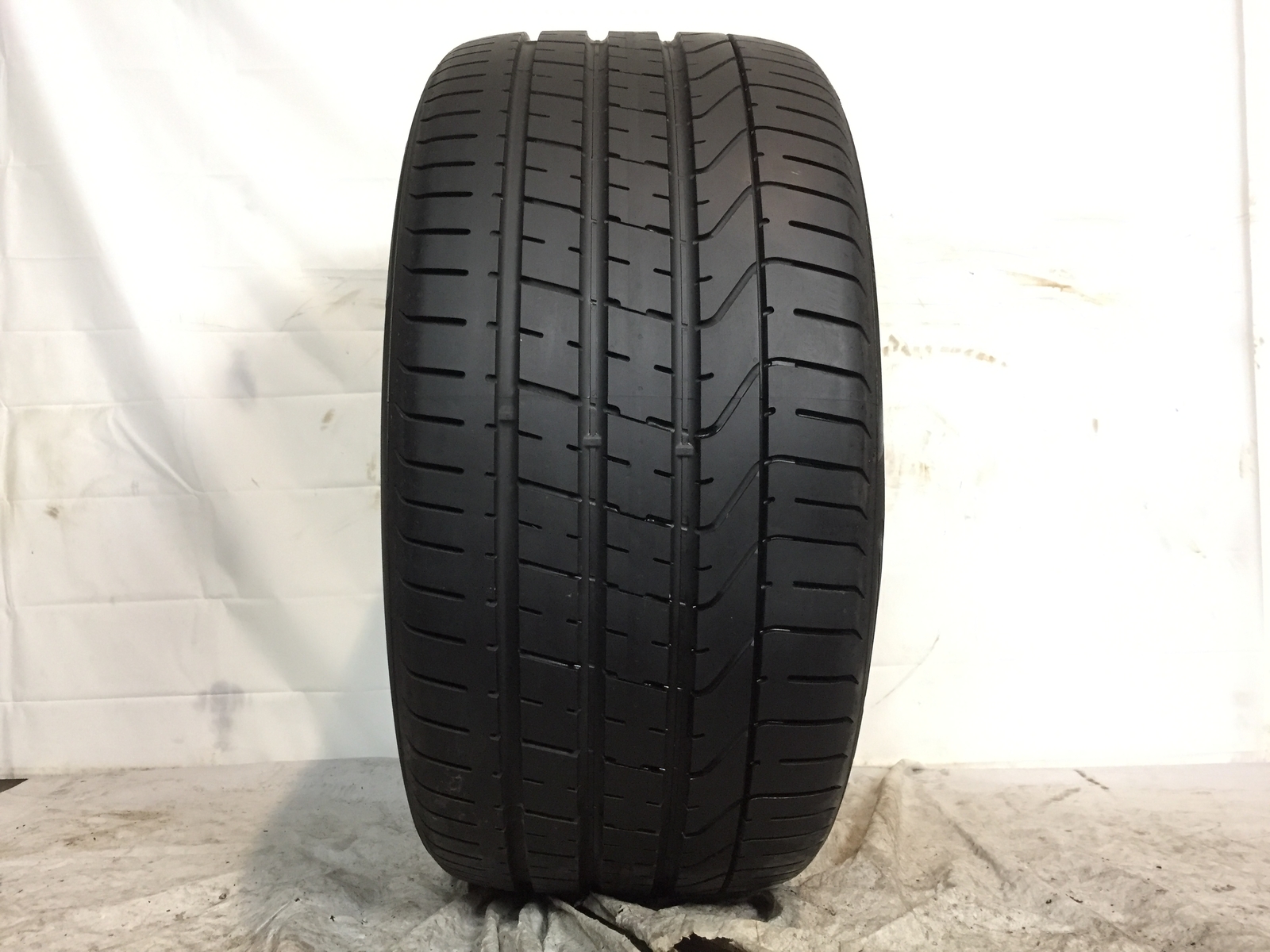 [1] Pirelli P Zero P315/35ZR21 315 35 21 Tire 9.5/32