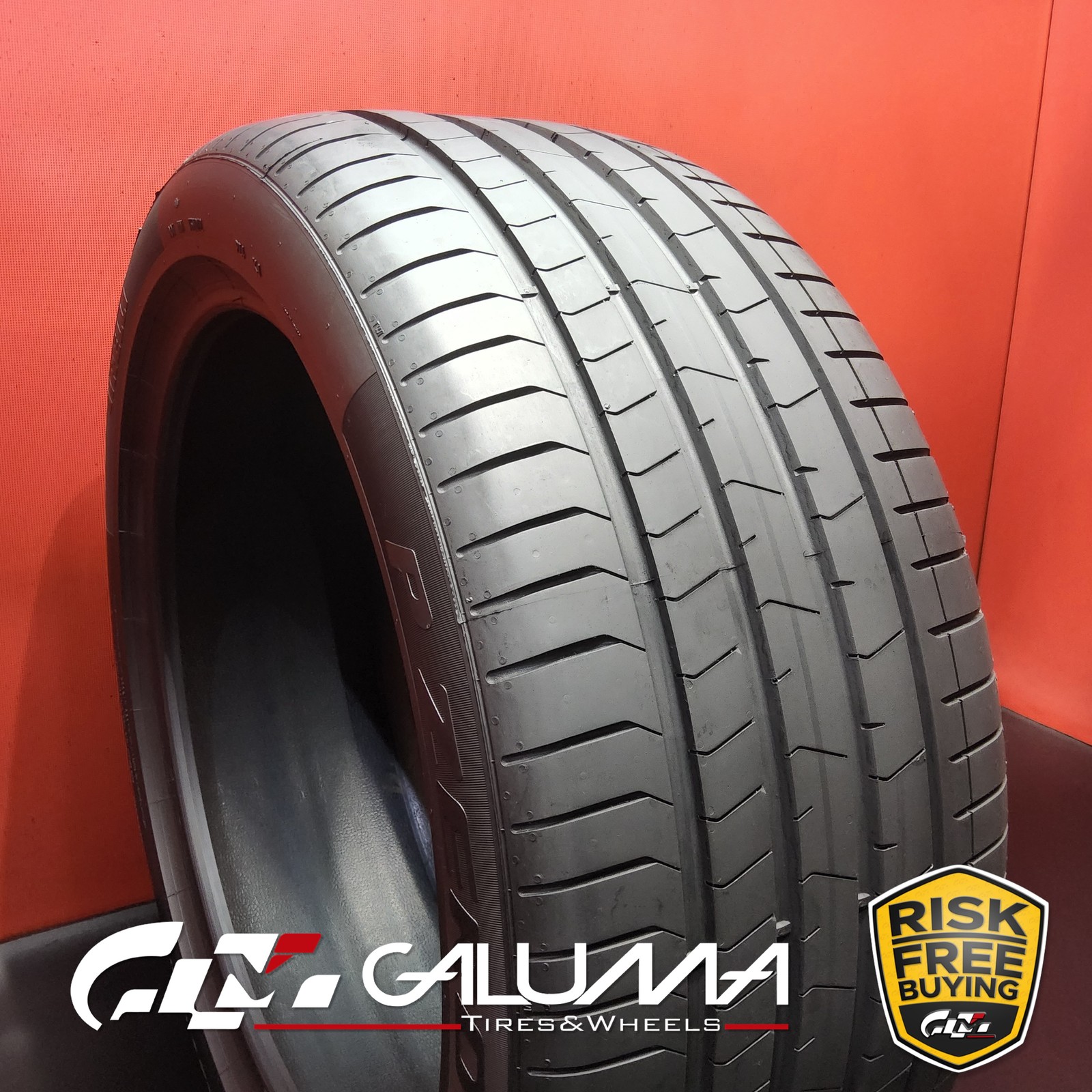 1 Tire LikeNEW Pirelli P-Zero (PZ4) RunFlat ★ XL 275/40R20 275/40/20 106W #95911