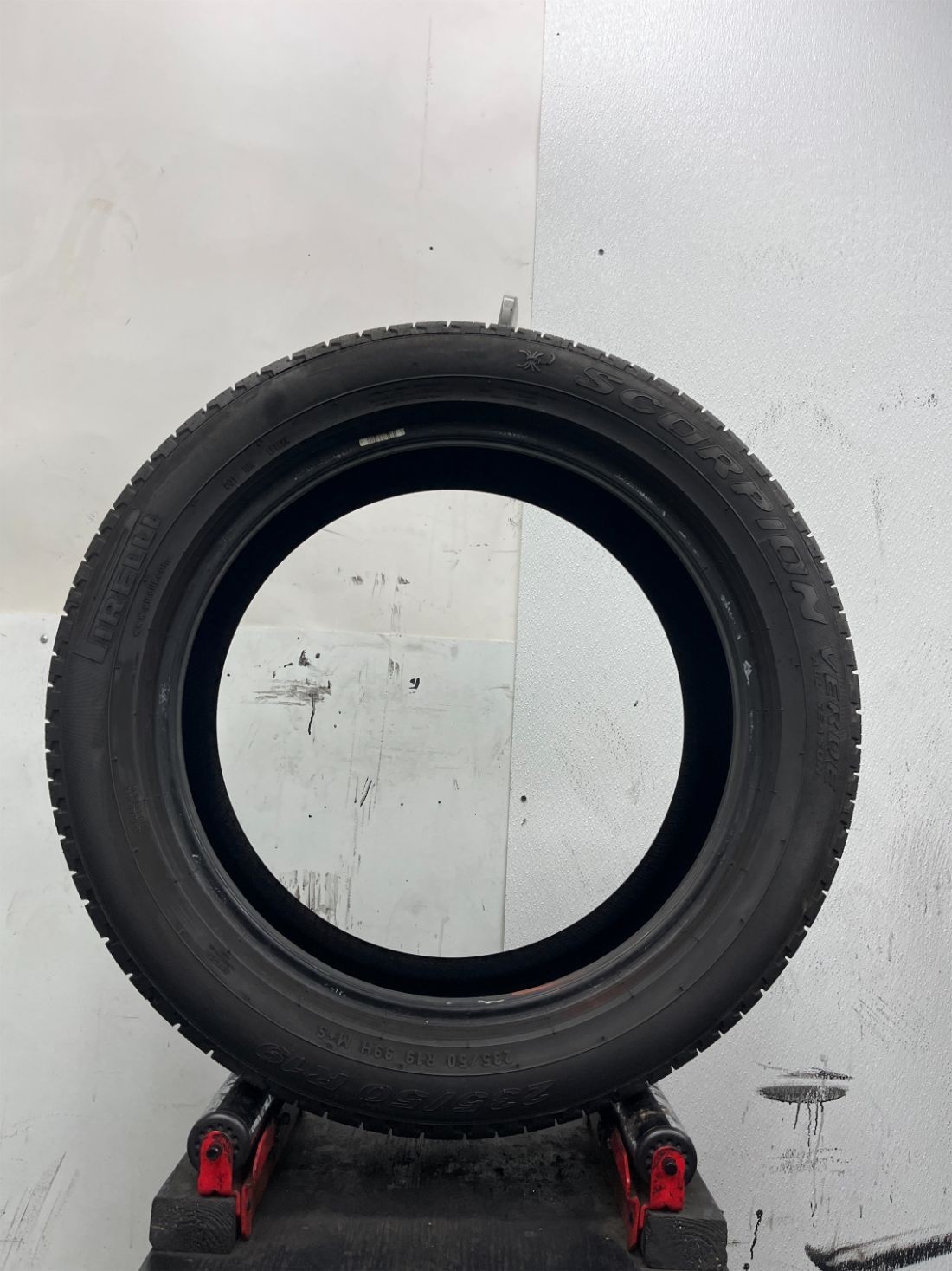 1 Used P235/50R19 Pirelli Scorpion Verde All Season 99 H – 11/32