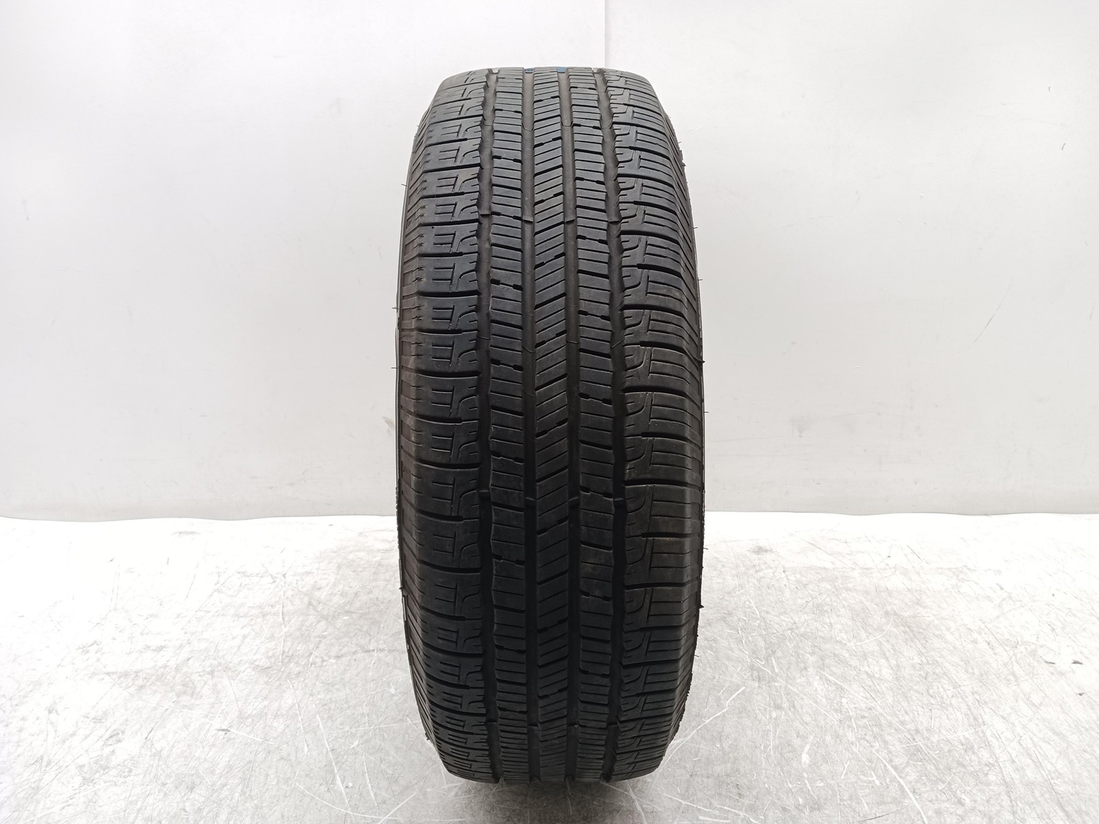 2015-2025 Infiniti QX60 Tire GoodYear Reliant All-Season 235/65 R18 OEM