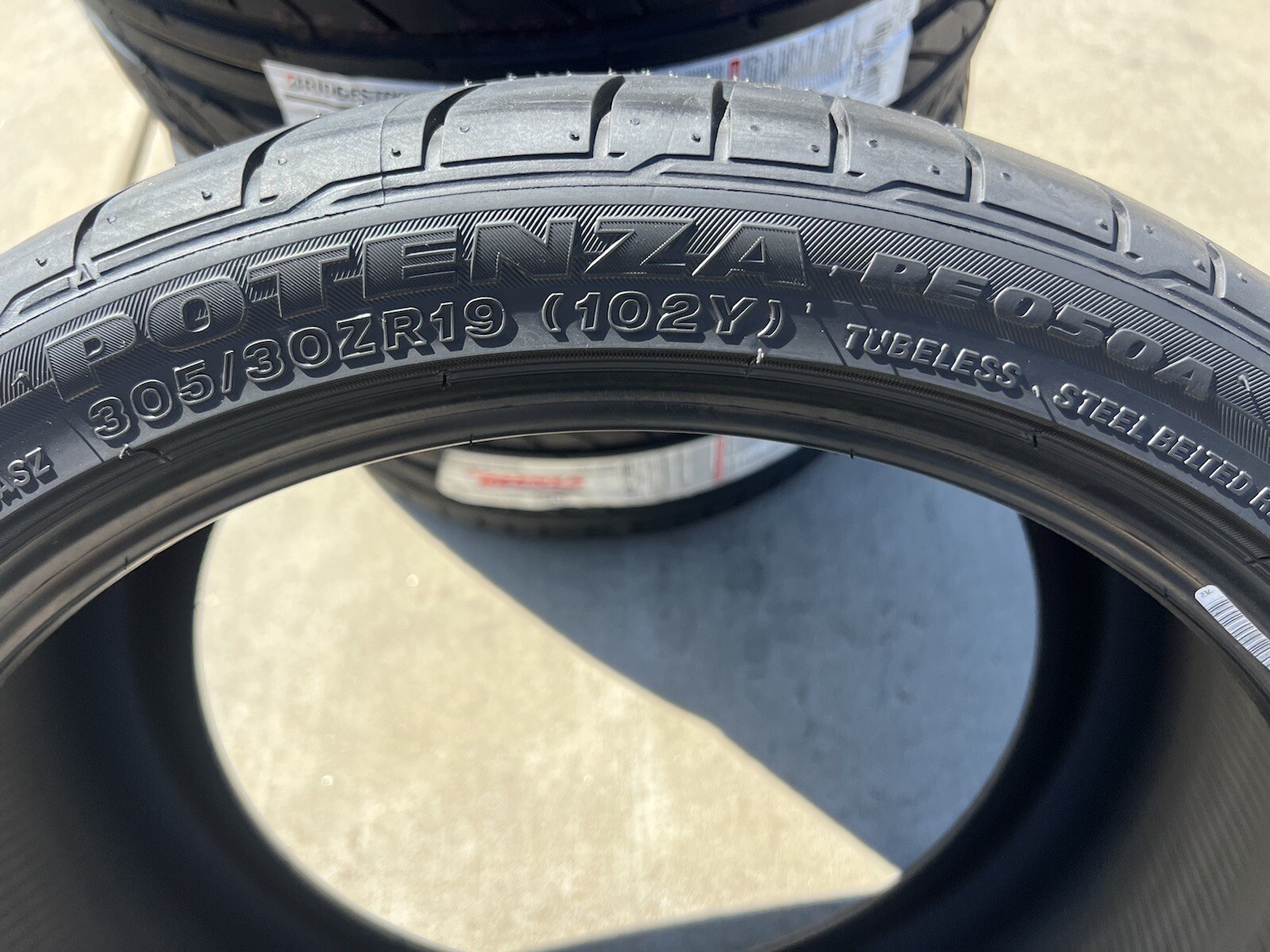 SET OF TWO BRAND NEW 305/30ZR19 Bridgestone RE050A Tires 3053019