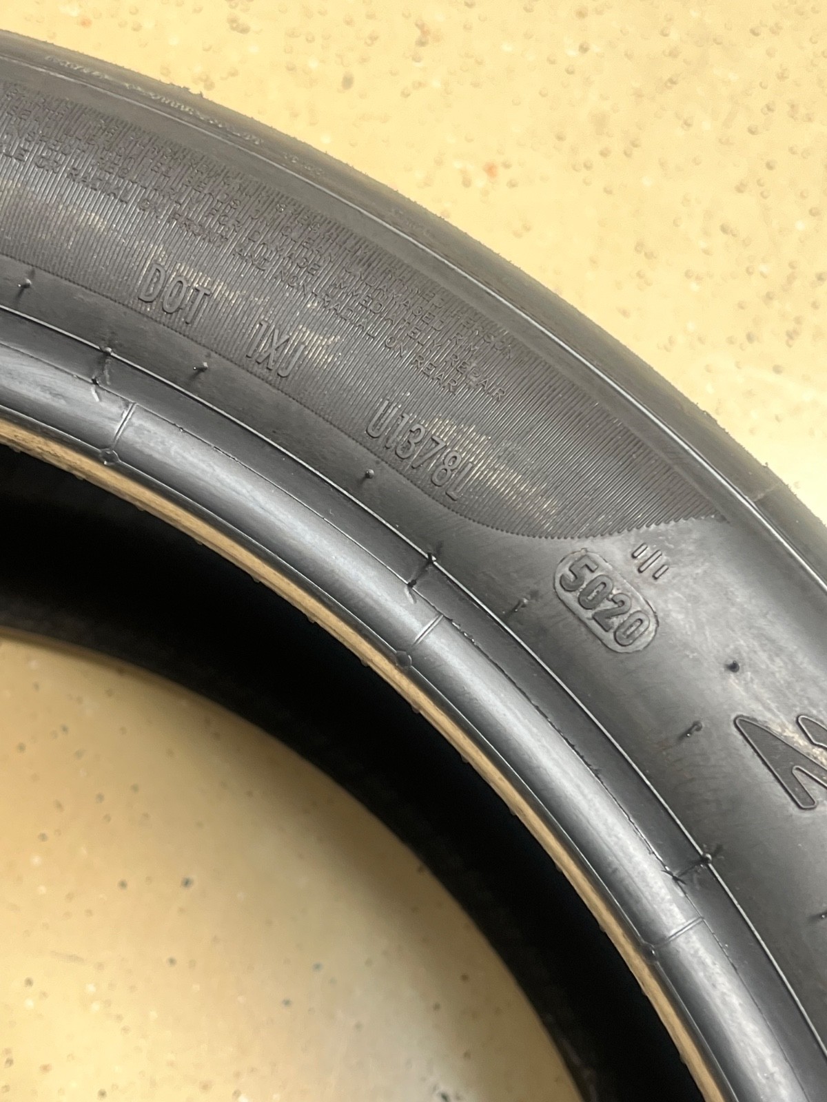 2 – NO REPAIRS 245/35ZR19 XL (93Y) Pirelli P Zero Trofeo R (MC1) McLaren – 7133