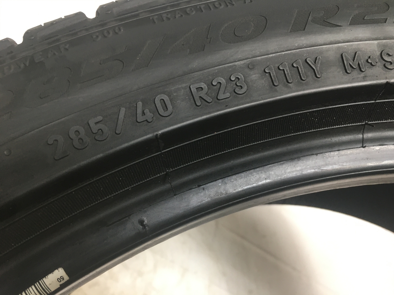 [1] Pirelli Scorpion Zero All Season PNCS P285/40R23 285 40 23 Tire 8.0-8.75/32