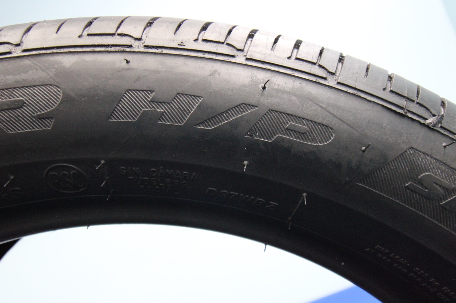 1 Used Bridgestone Dueler H/P Sport A/S RFT RSC 245/50R19 245/50/19 2455019 105H