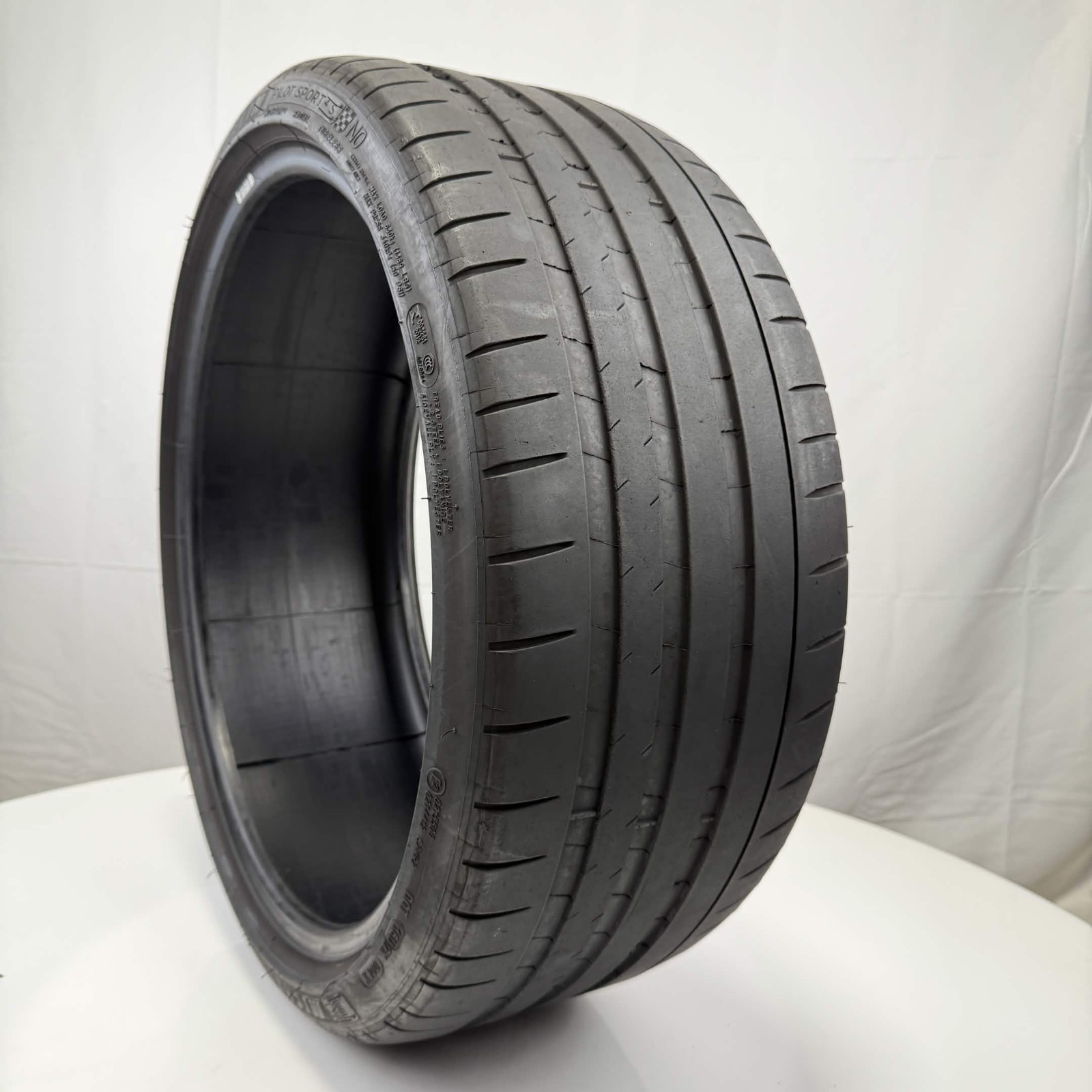 Used 235/35ZR20 Michelin Pilot Sport 4 S NO 92Y 4.5/32 (DOT 24)