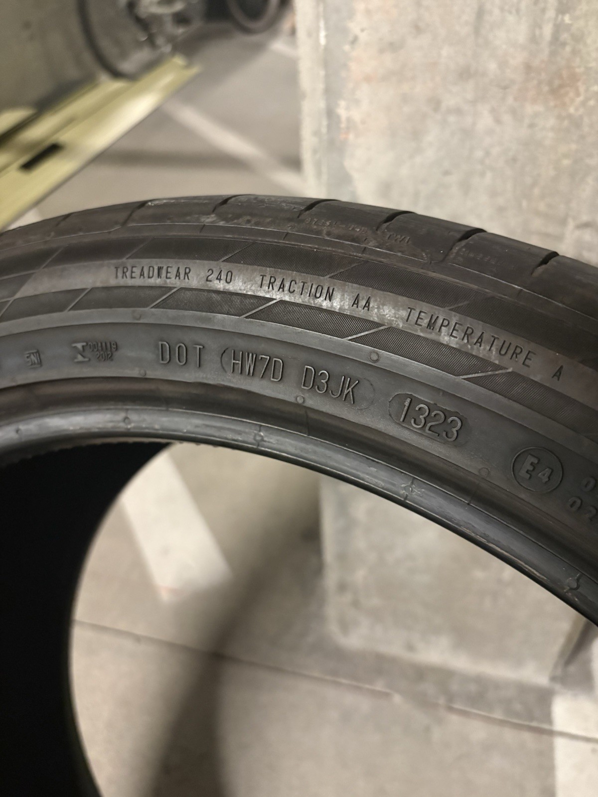 1 – TAKEOFF 295/35R21 (103Y) Continental ContiSportContact 5P (N0) – 1067