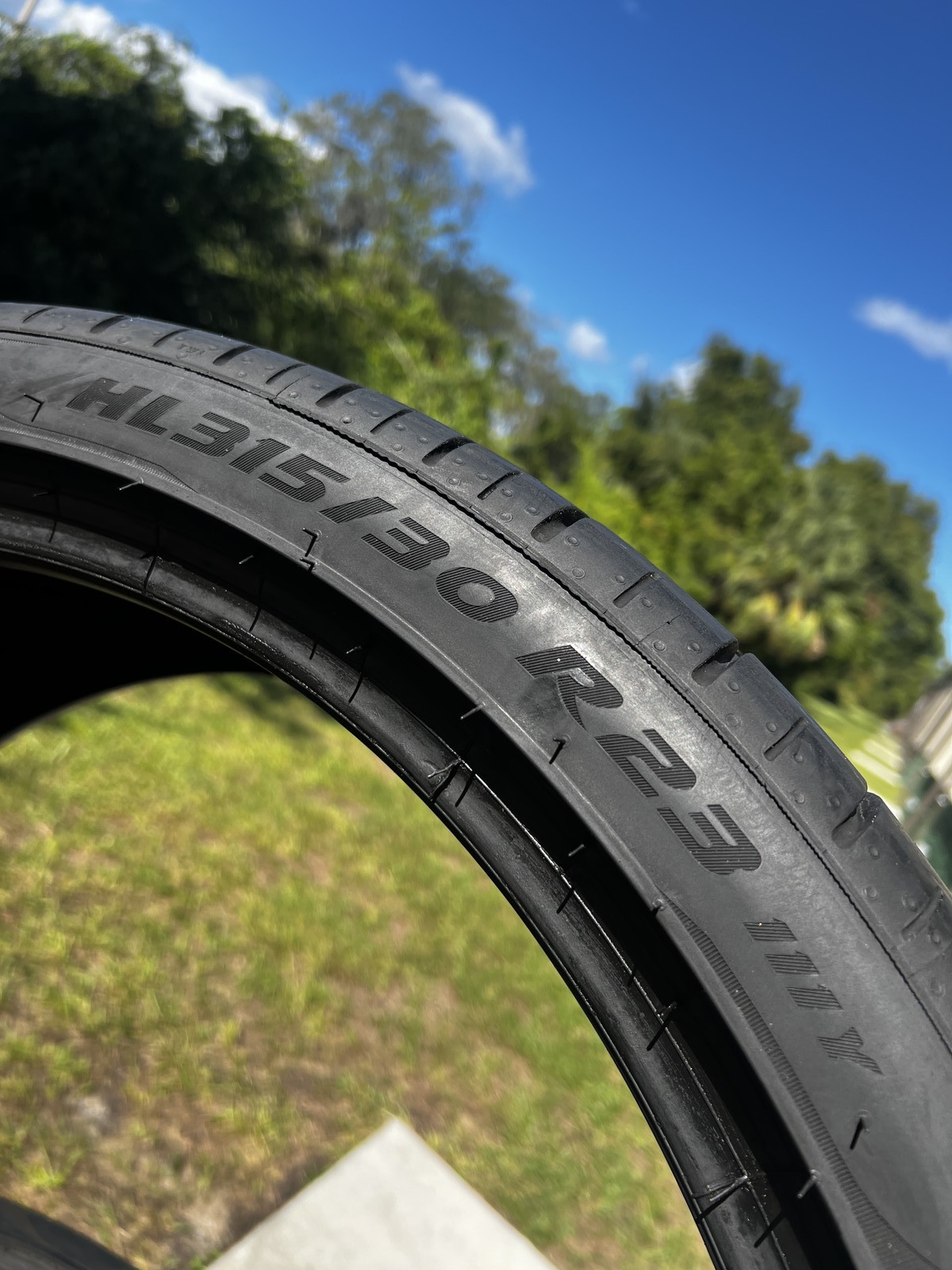 1 Tire Pirelli P Zero PZ4 ★ BMW HL 315/30R23 111Y DOT.2724 6.5/32 No Patch