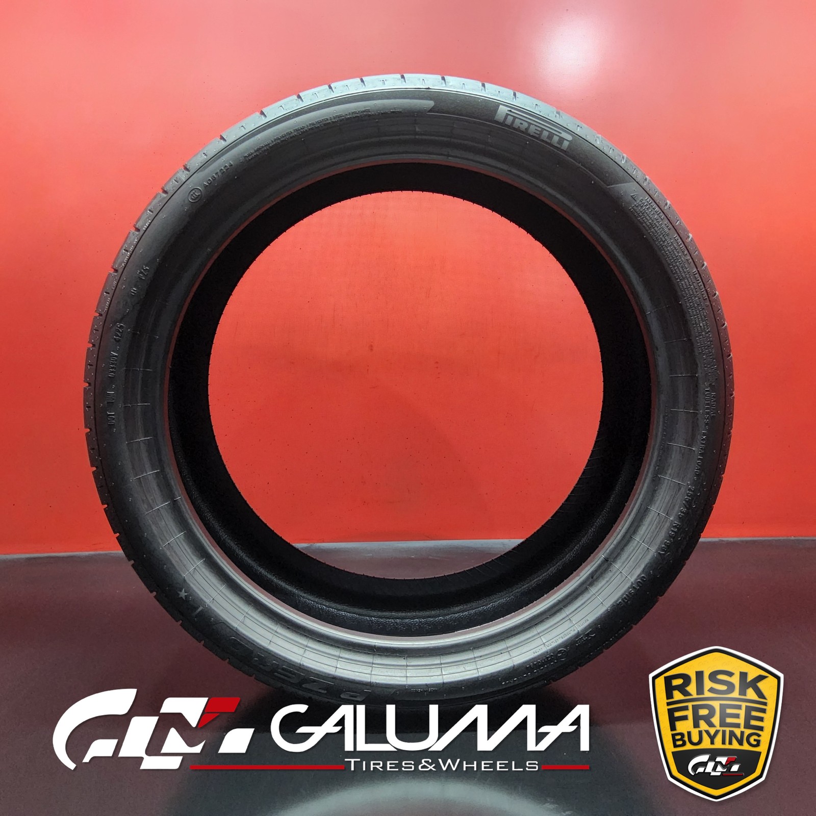 1 Tire Pirelli P-Zero (PZ5) I★ XL 255/35R19 255/35/19 2553519 96Y #95102
