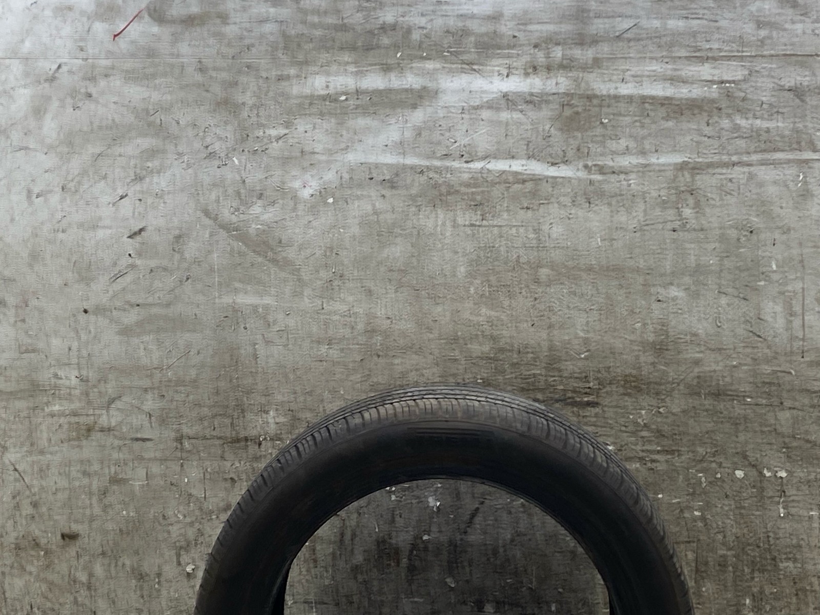 Pirelli P Zero All Season 285/40R20 TIre 8/32nds Tread Depth Datecode 2724