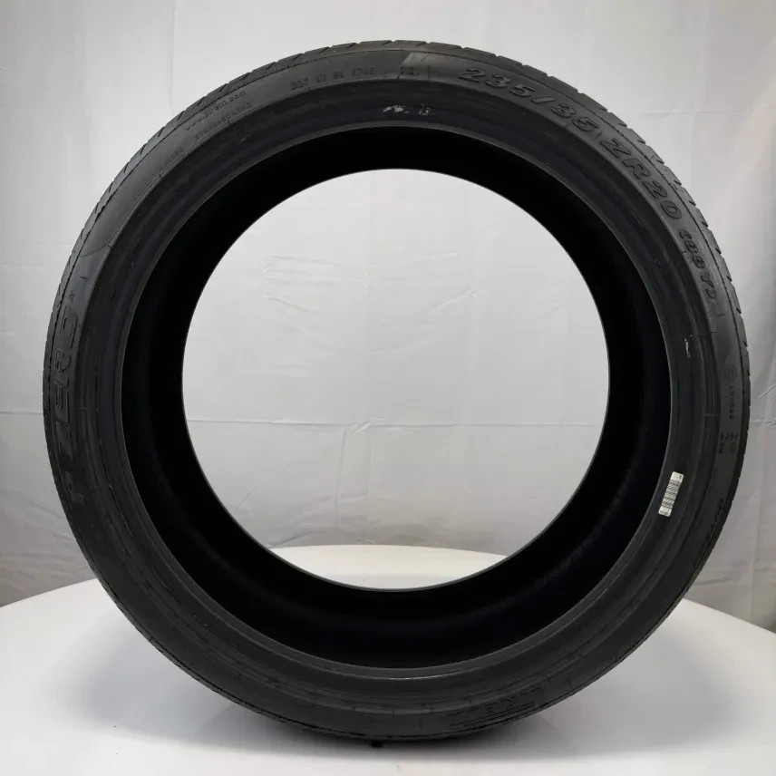 Used 235/35ZR20 Pirelli P Zero 88Y 10/32 (DOT 21)