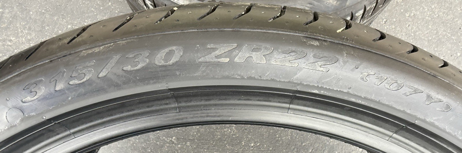 ONE BRAND NEW 315/30ZR22 (107Y) Pirelli P Zero N0 NO Porsche Cayenne Tire