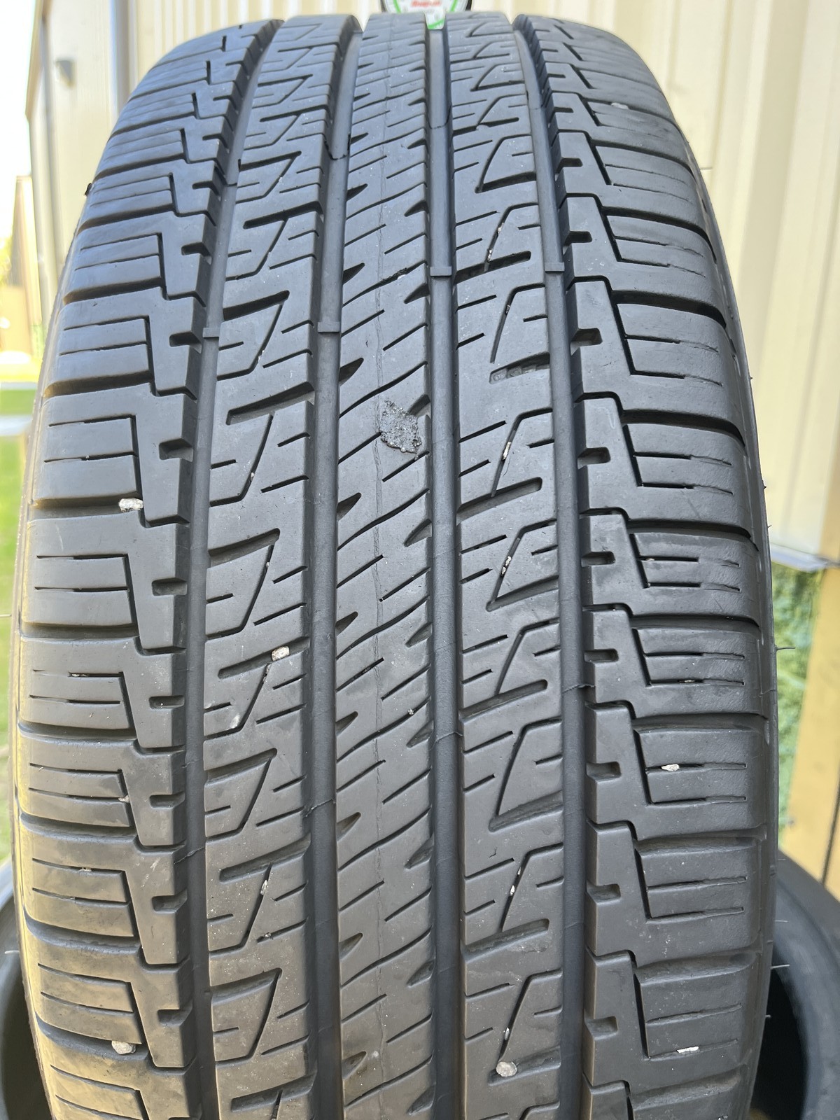 1 Tire Goodyear Assurance MaxLife 235/55E19 101V DOT.0124 10.75/32