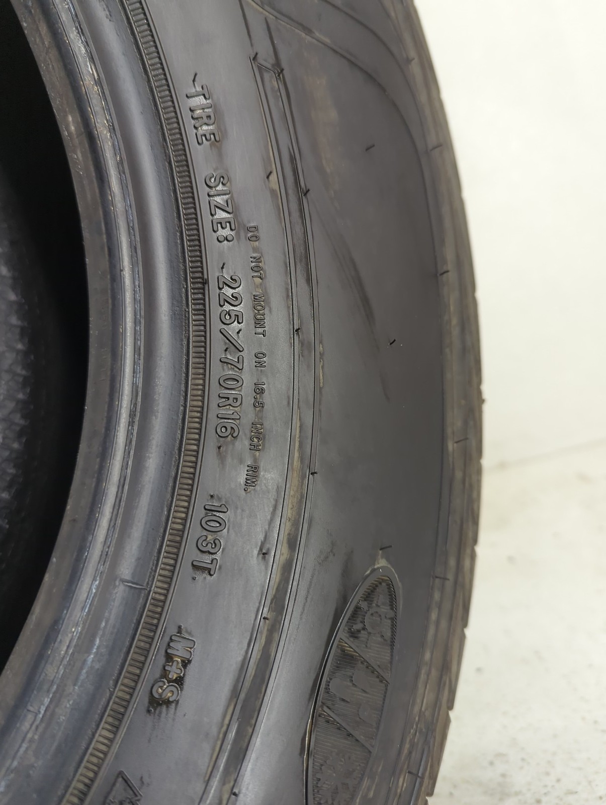 Used Tire 225/70R16 GOODYEAR ASSURANCE WEATHERREADY 103T – Tread Depth 9.5/32