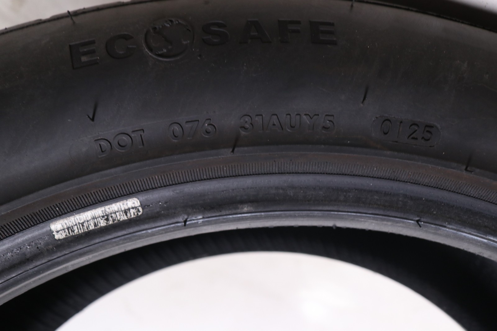 Set of 4 Used 255/50R20 Advanta HP Z-02 – 109V – 8-9/32