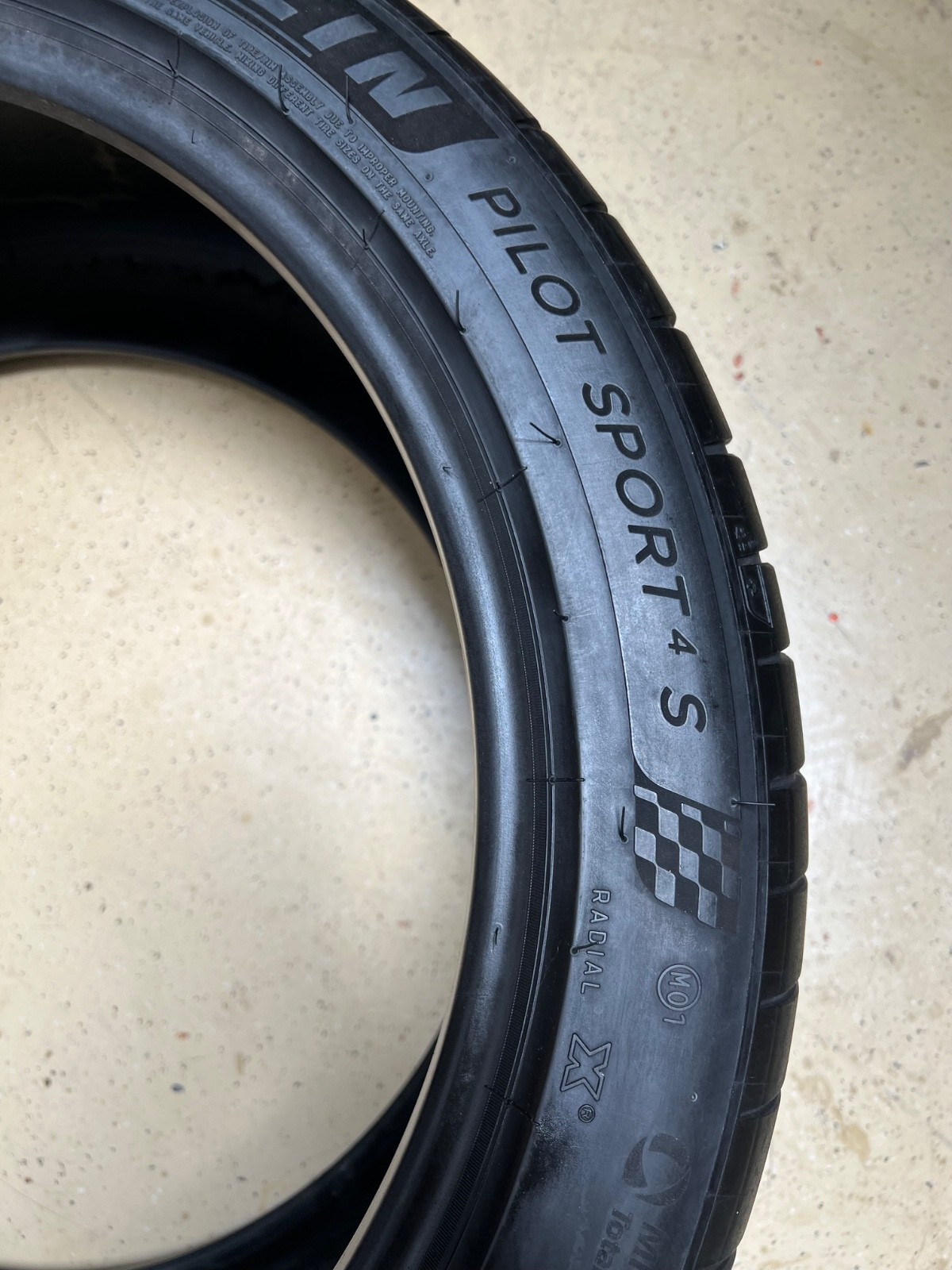 1 – NICE 265/40ZR19 XL (102Y) Michelin Pilot Sport 4 S (MO1) Mercedes – 4158