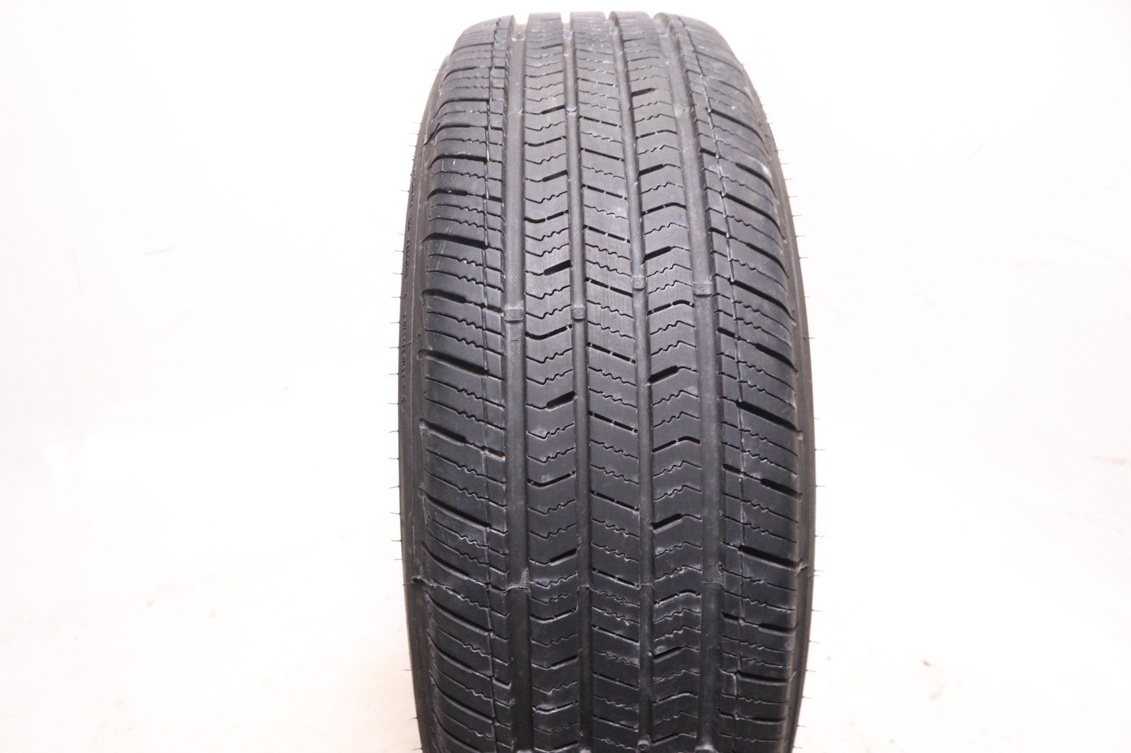 Set of 4 Used 225/65R17 Arizonian Silver Edition All Season – 102H – 9.5-10.5/32