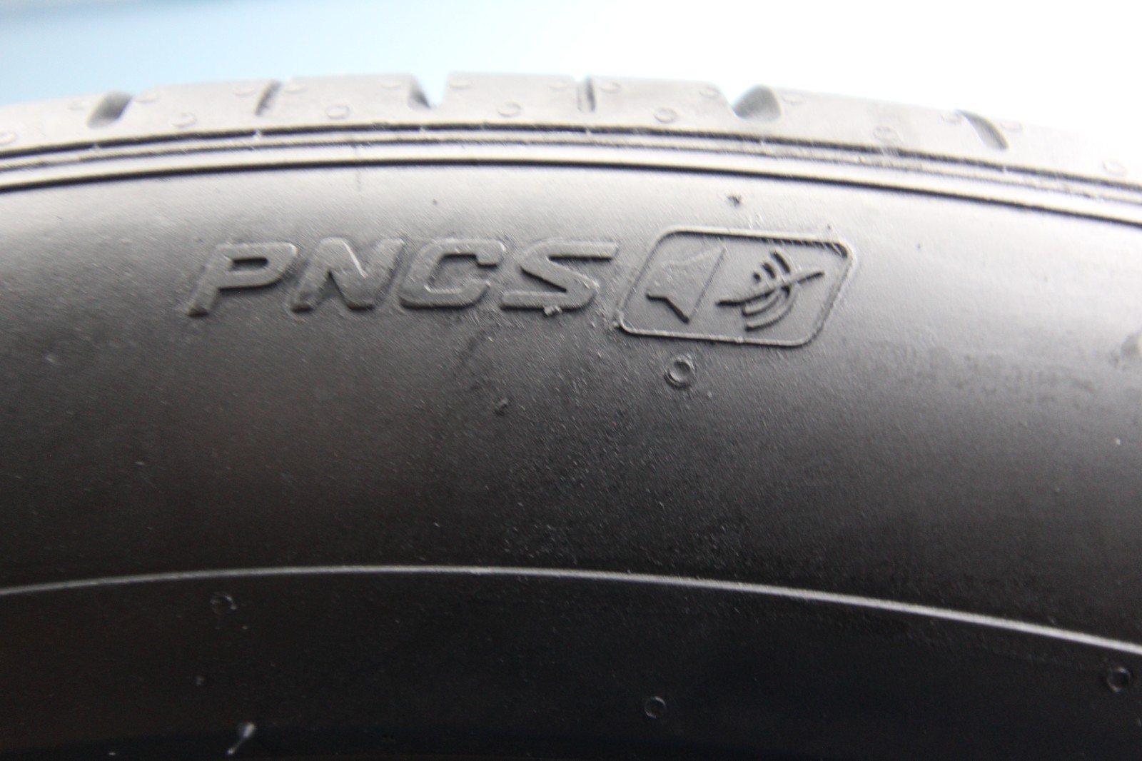 1 Used Pirelli Pzero MO-S PNCS PZ4 315/40R21 315/40/21 3154021 111Y